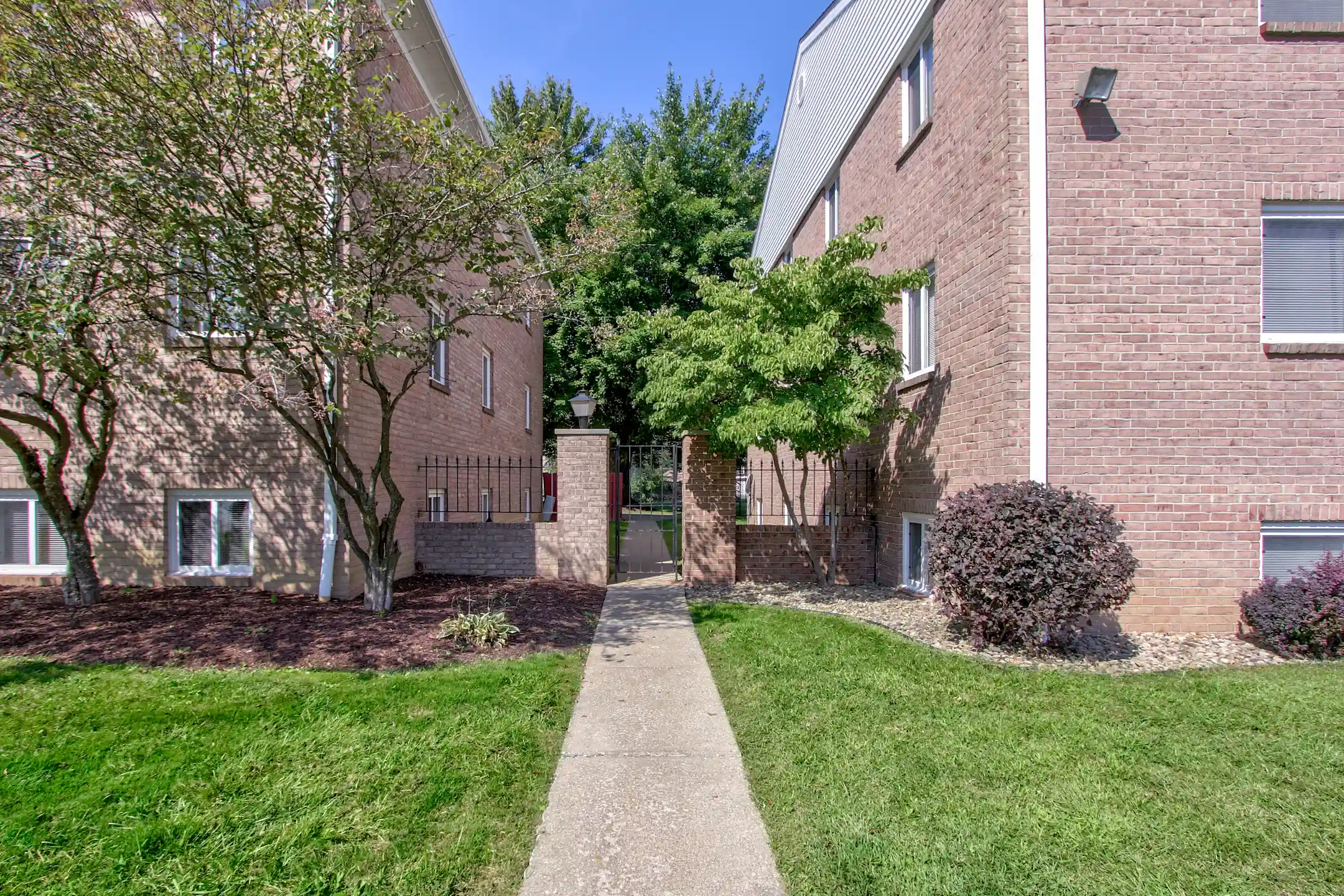 Mill Creek Village 6819 Lockwood Blvd Youngstown, OH Apartments for