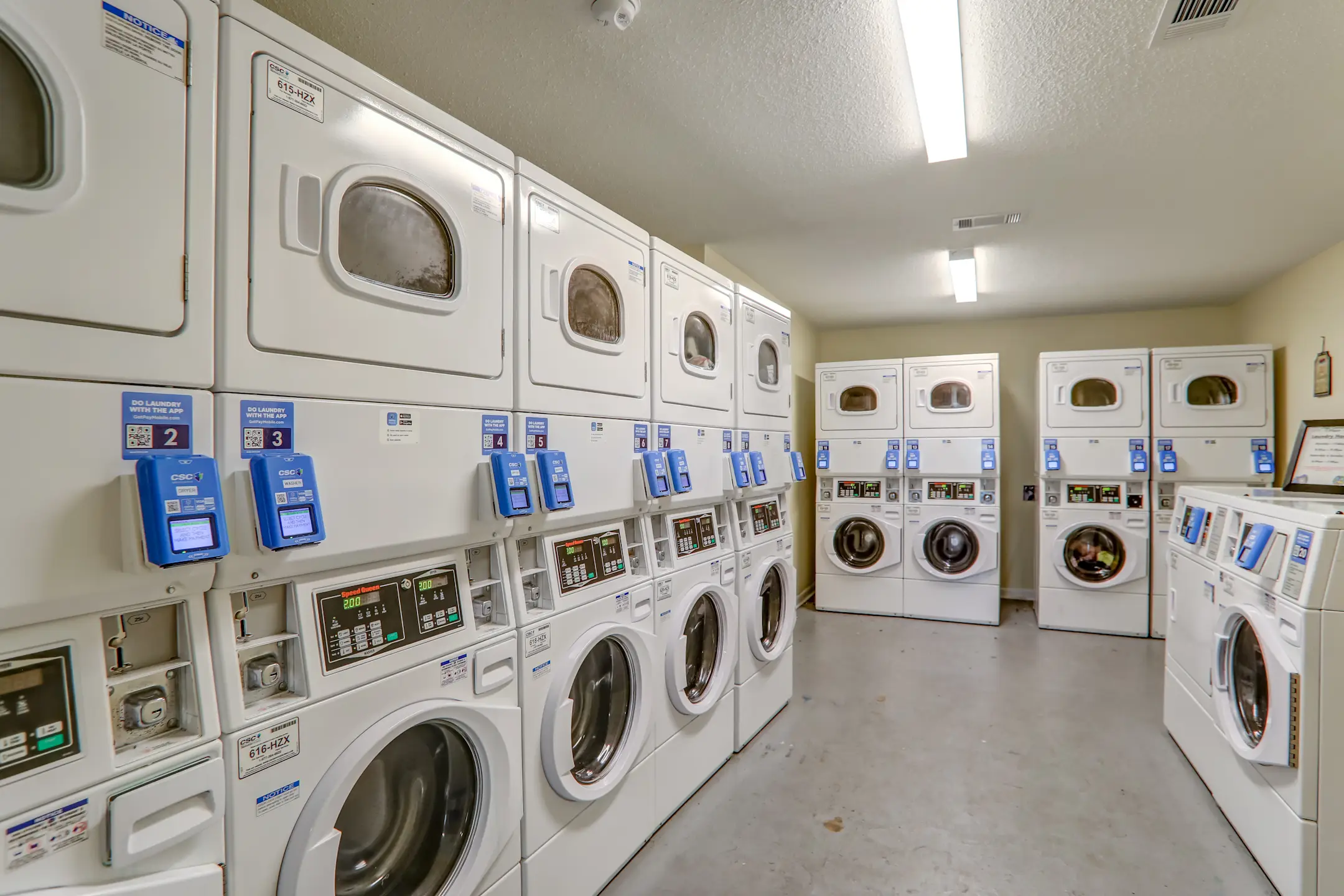 Oak Grove Place 2000 Oak Grove Rd Hattiesburg, MS Apartments for