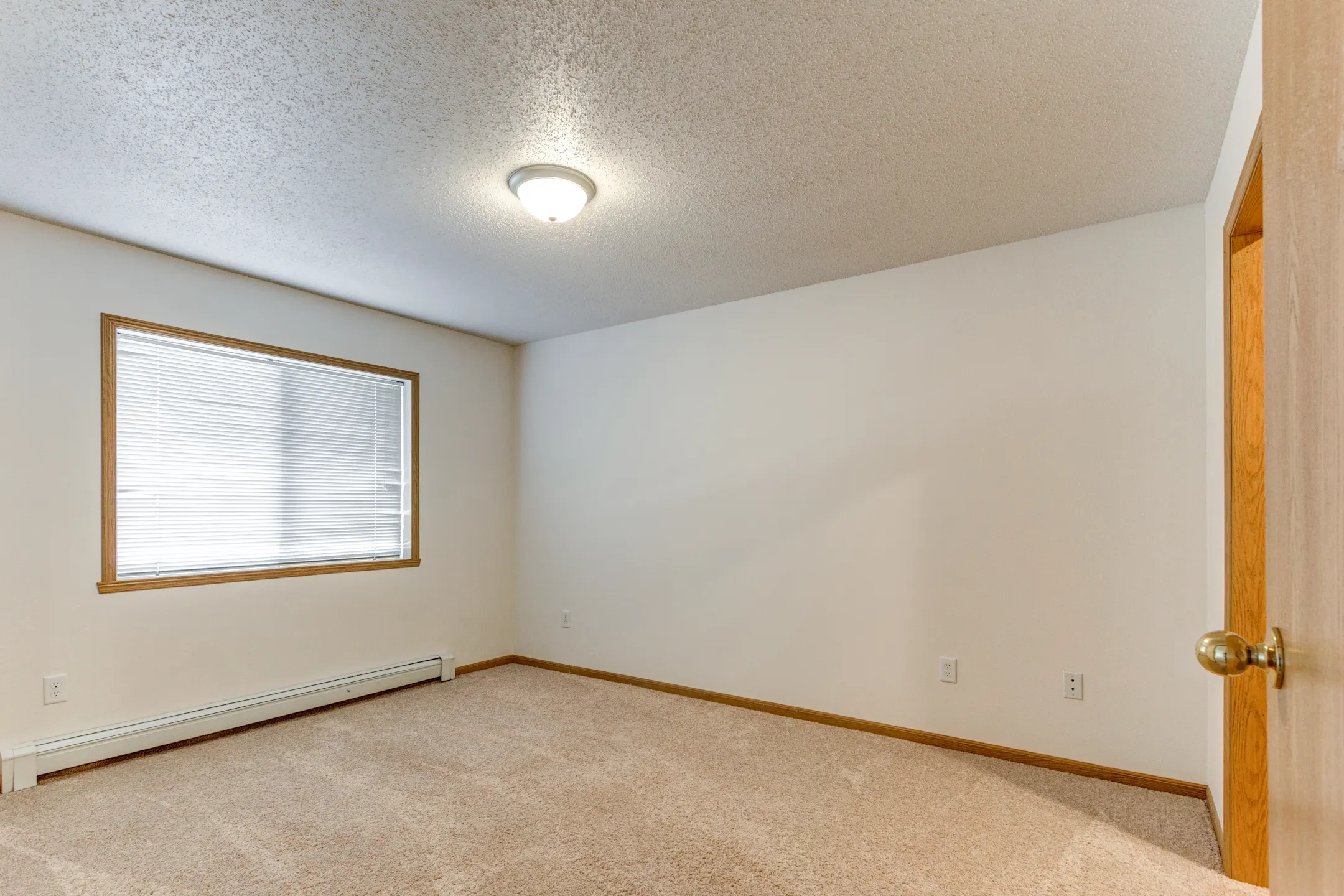 Southridge Apartments 3301 14th St S Moorhead, MN Apartments for