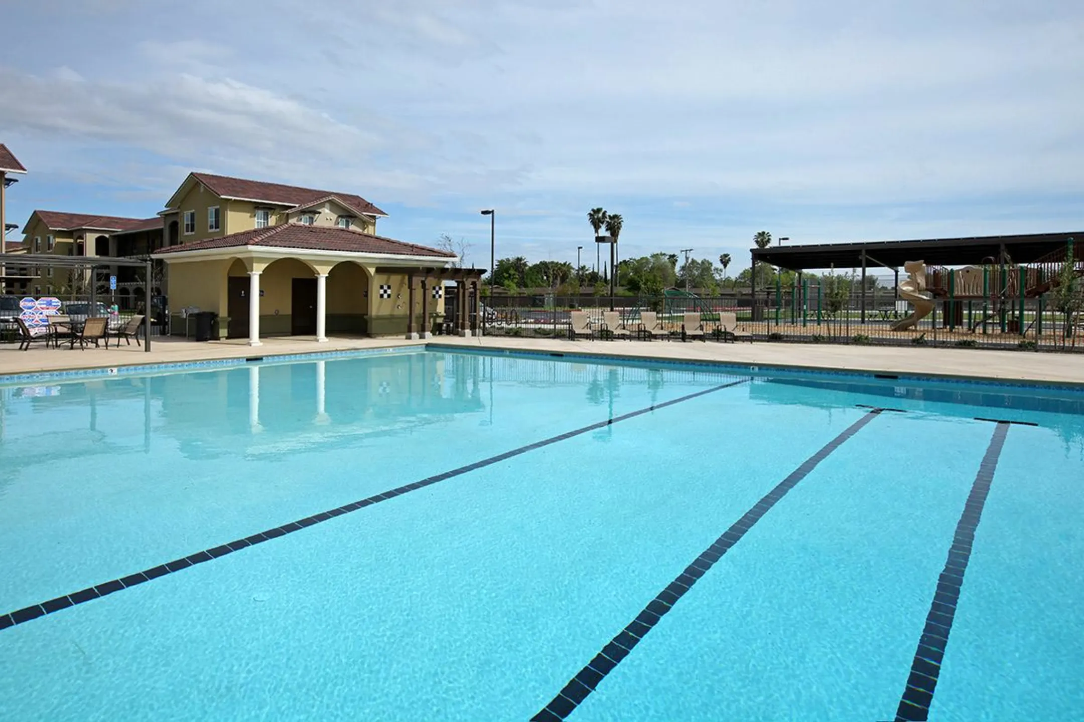 Pool - Parc Grove Commons - Fresno, CA