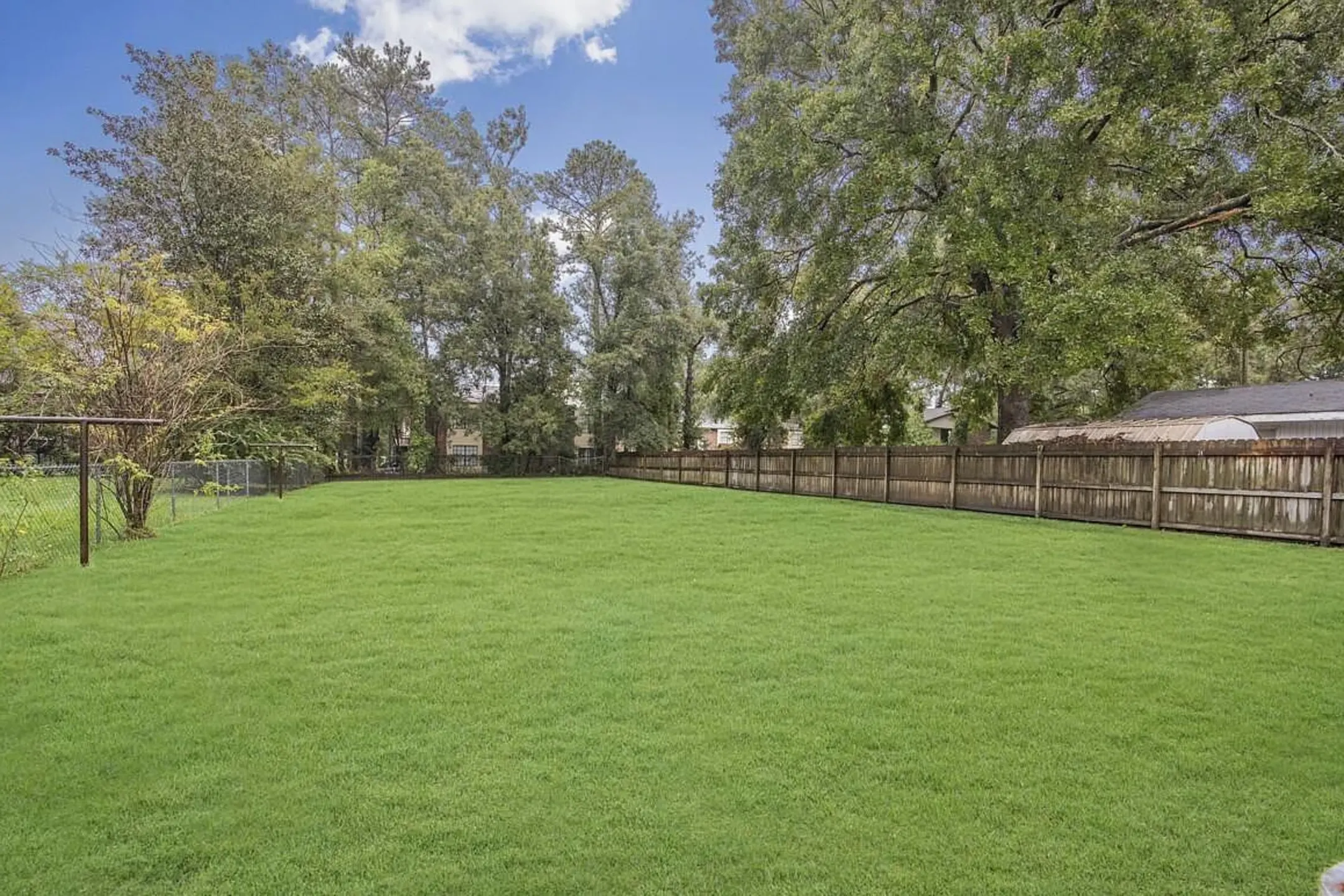 Crystal Lake Apartments 48157 Thornhill Ln Tickfaw, LA Apartments