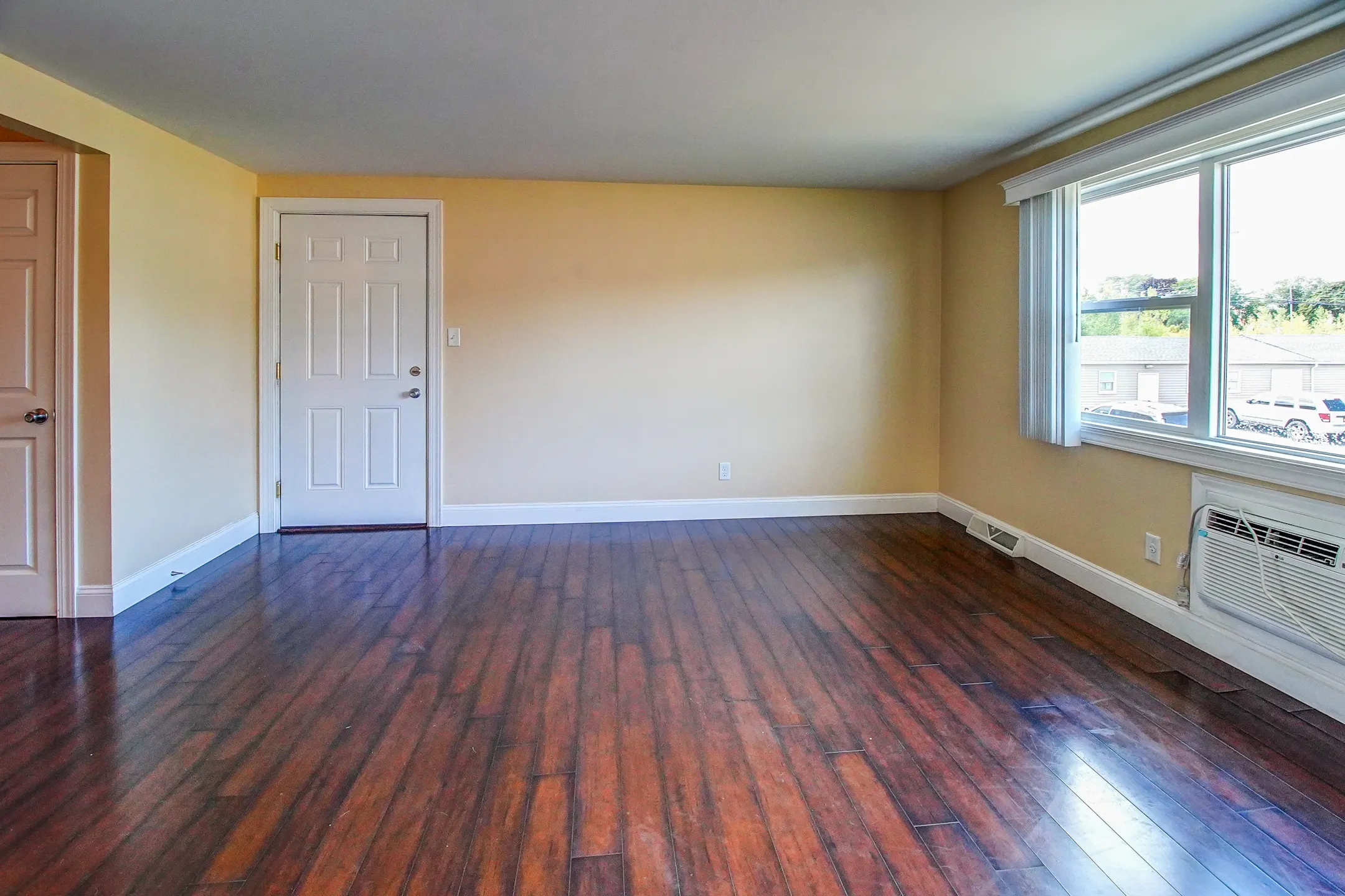 Lake Heights Apartments Hamburg, NY 14075