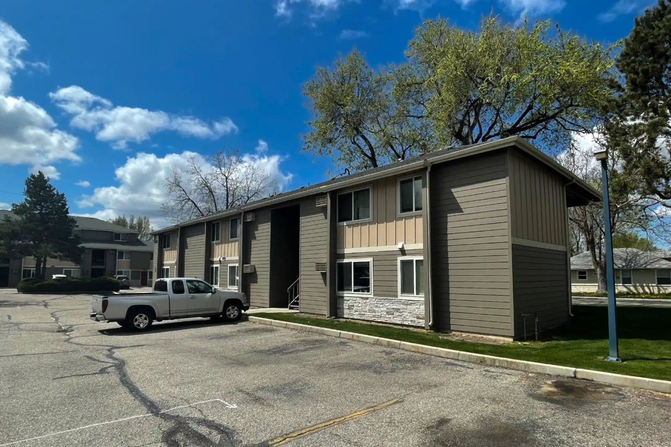 Jefferson West Apartments 2815 W Madison Ave Boise, ID Apartments