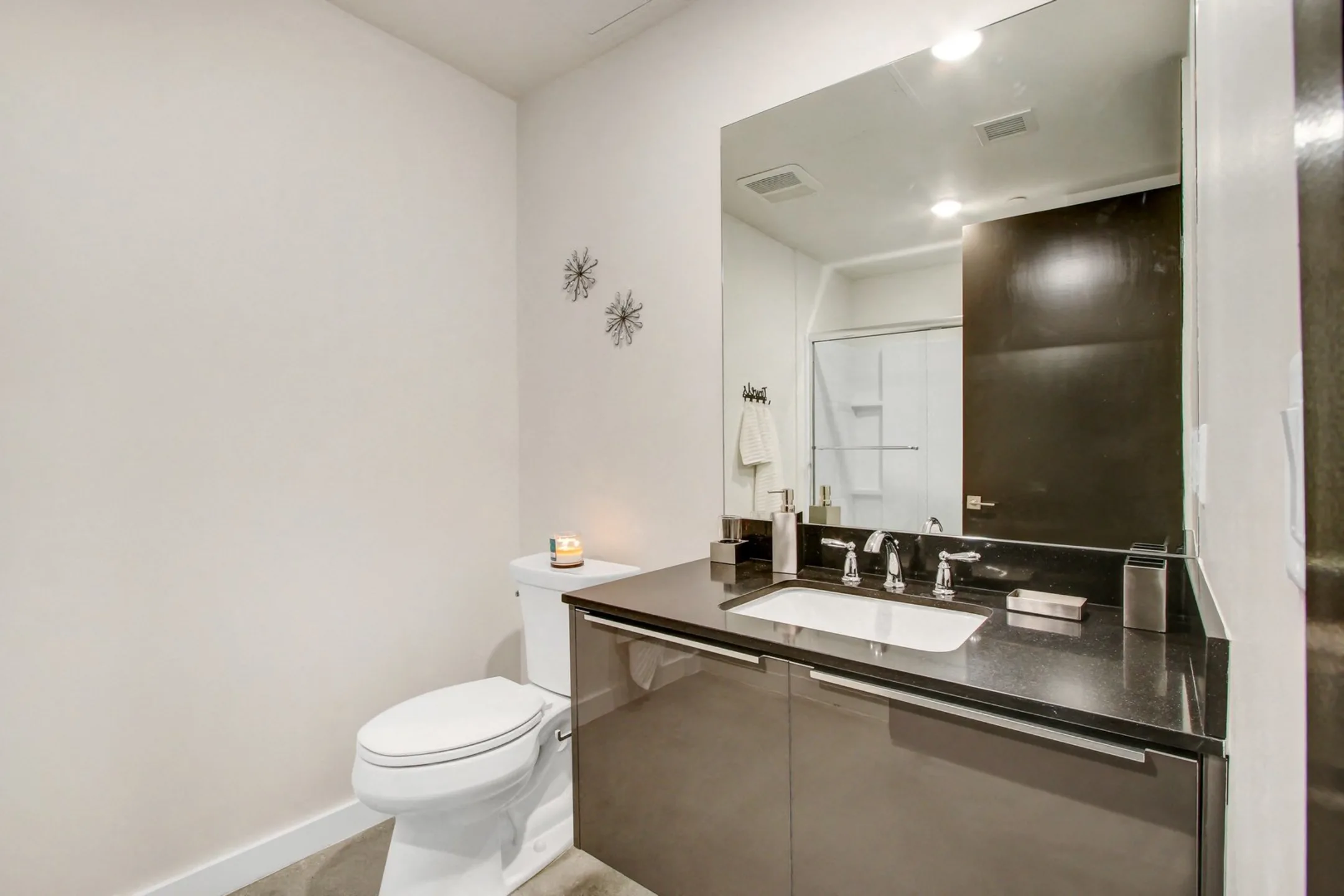 Art Set NoHo 11525 Chandler Blvd North Hollywood, CA Apartments for