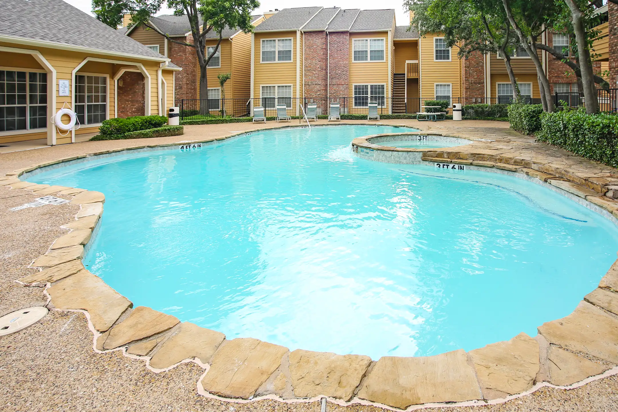 Huntington Ridge Apartments Irving, TX 75038