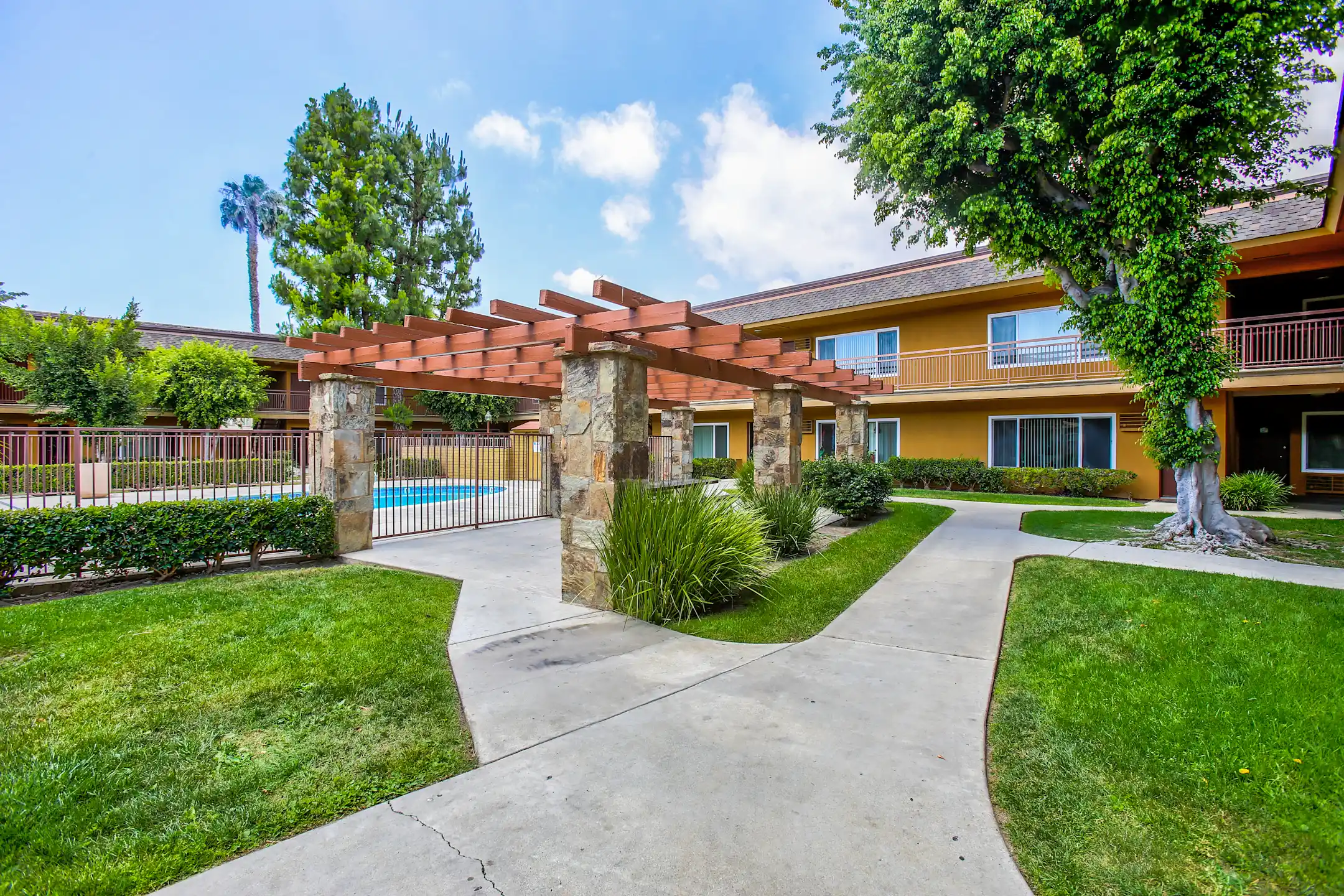 Chatham Village 16331 McFadden Ave Tustin, CA Apartments for Rent