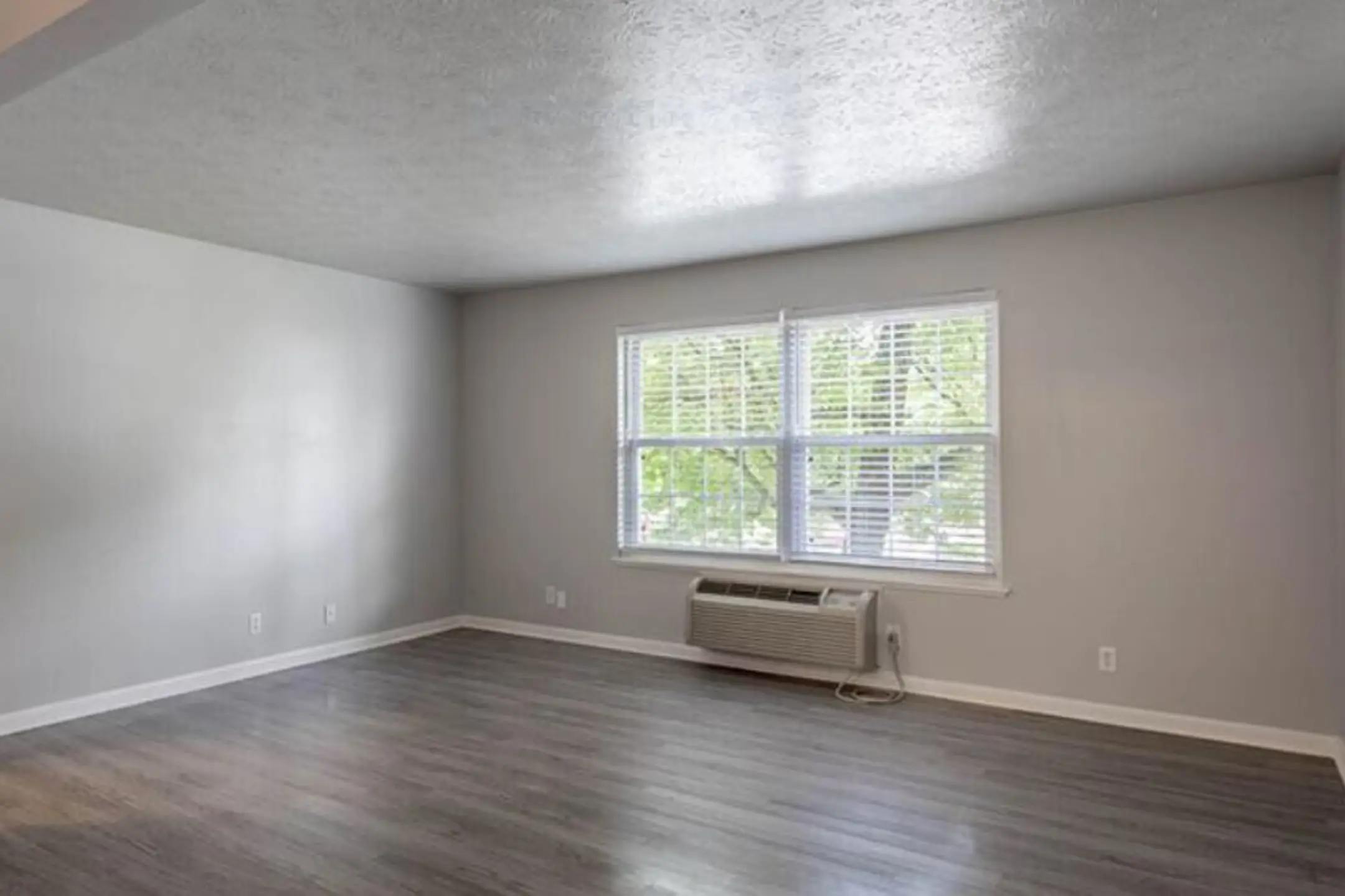 Greenbrier Gardens Apartments Charleston, WV 25313