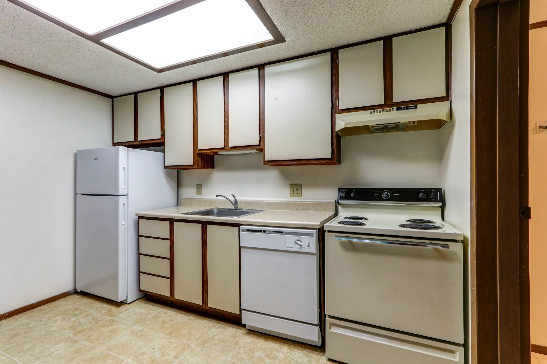 Kitchen - Easton Ridge Apartments - Columbus, OH