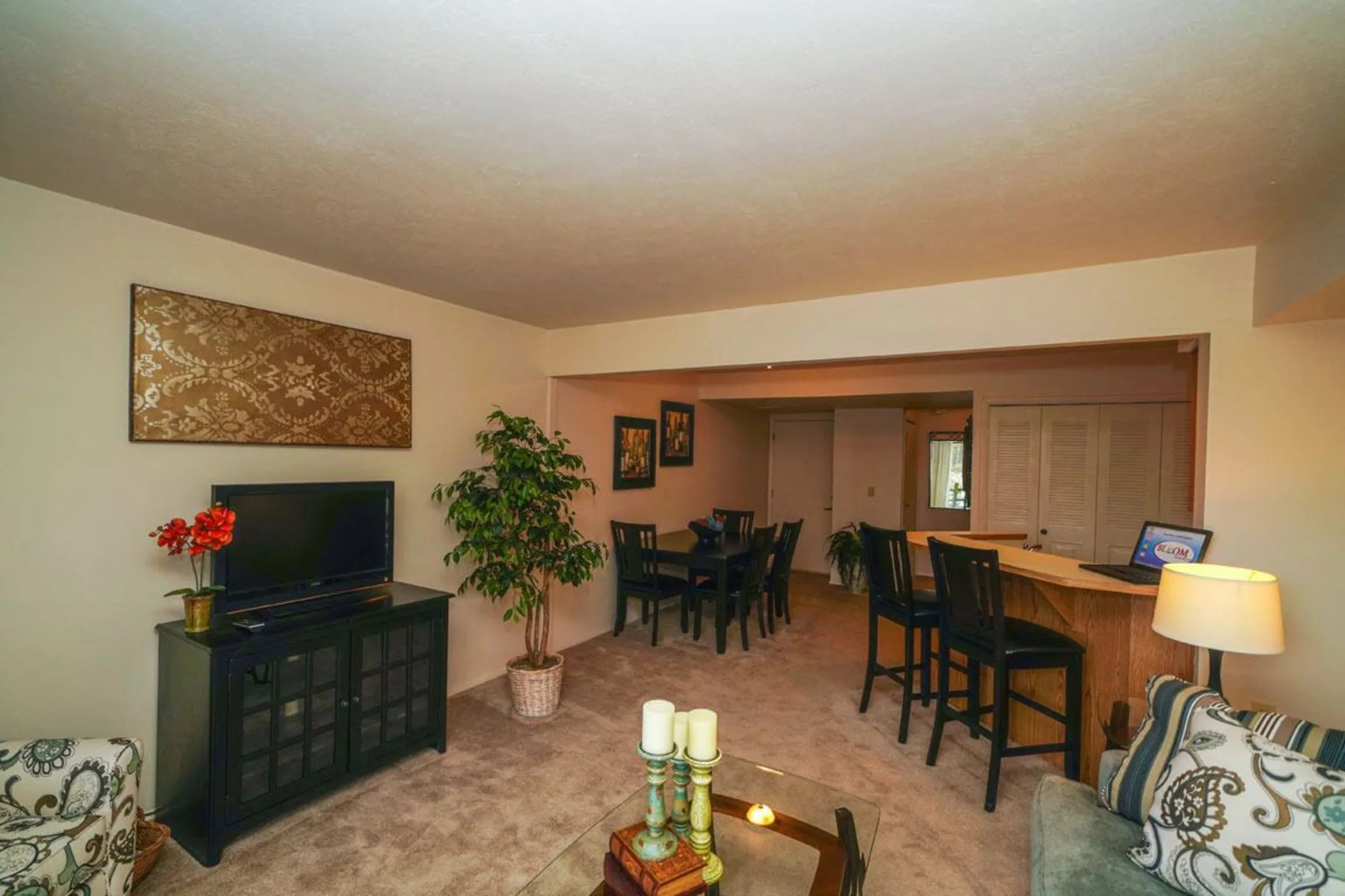 Living Room - Glenn Valley - Battle Creek, MI