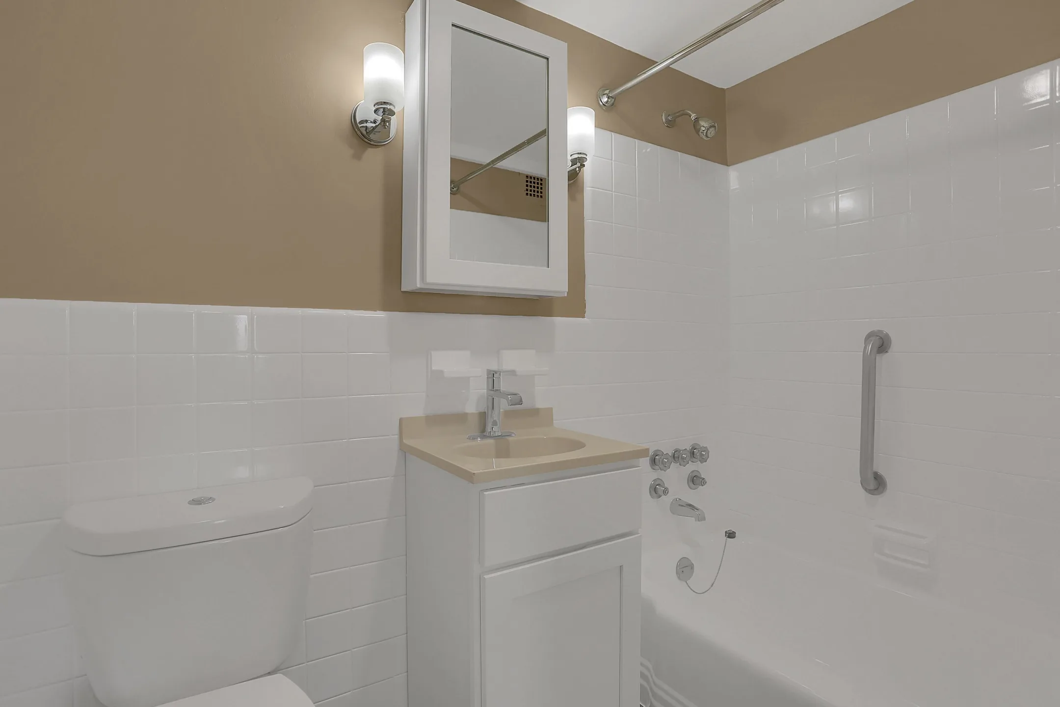 Bathroom - Towne House Apartments - Harrisburg, PA