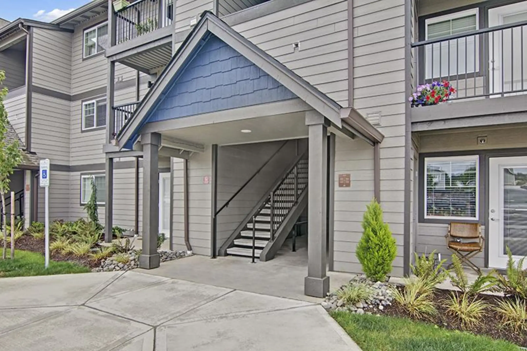 Insignia Apartment Homes 1060 Insignia Loop Bremerton, WA Apartments for Rent Rent.