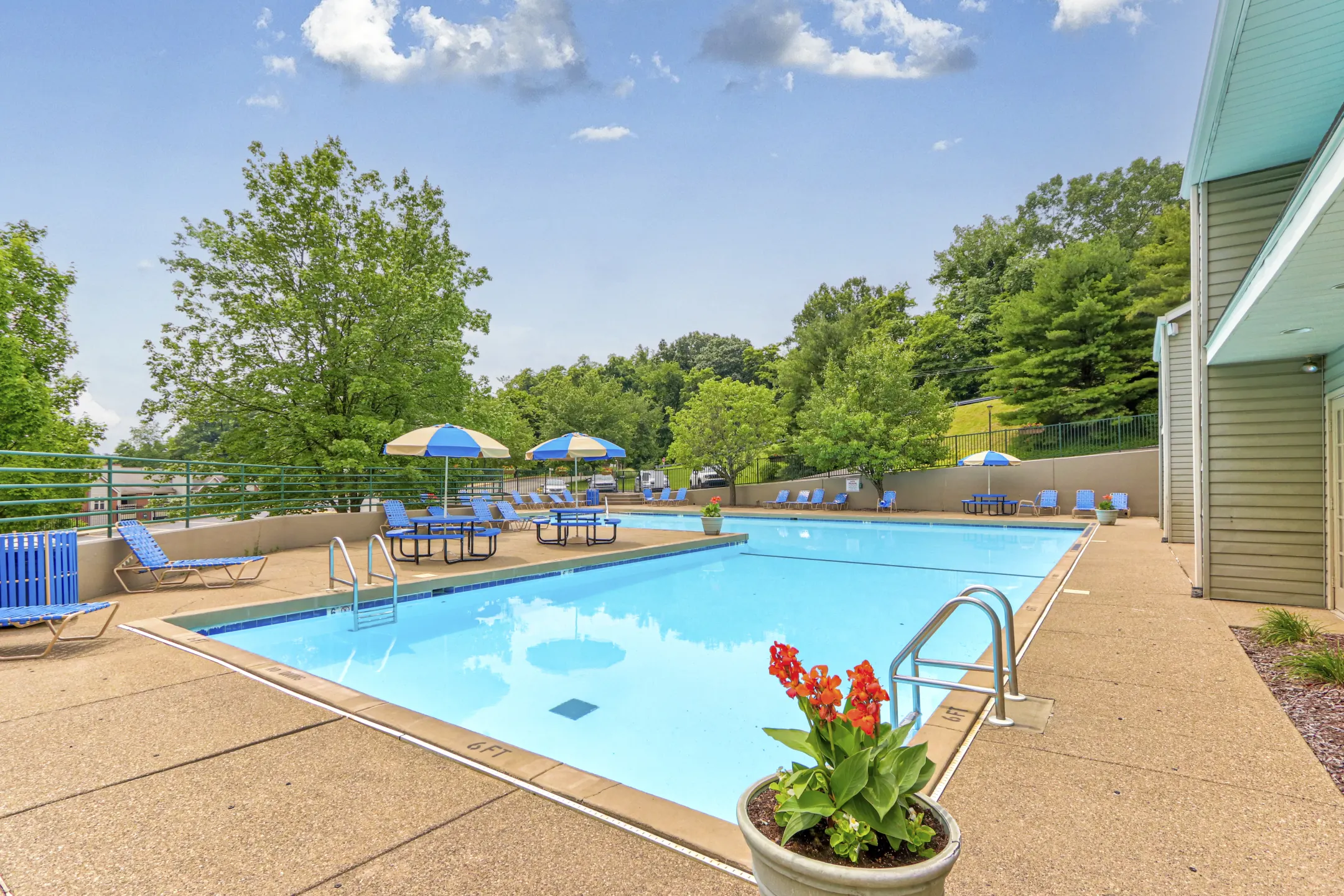 Monroeville Apartments at Belmont Ridge 1100 Belmont Boulevard Suite