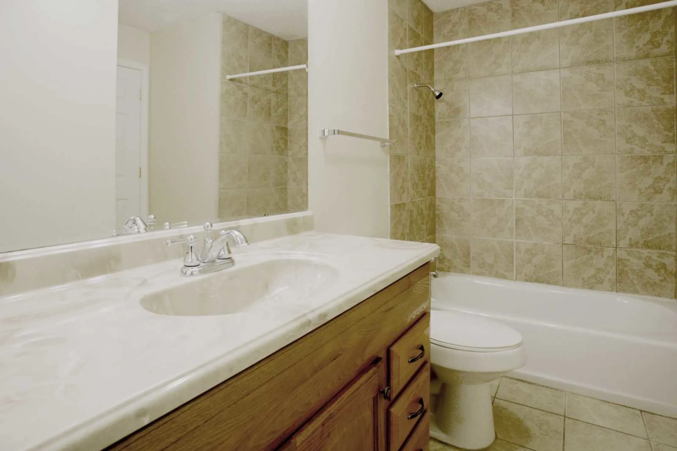 Bathroom - Briargate Condominiums - Columbia, SC