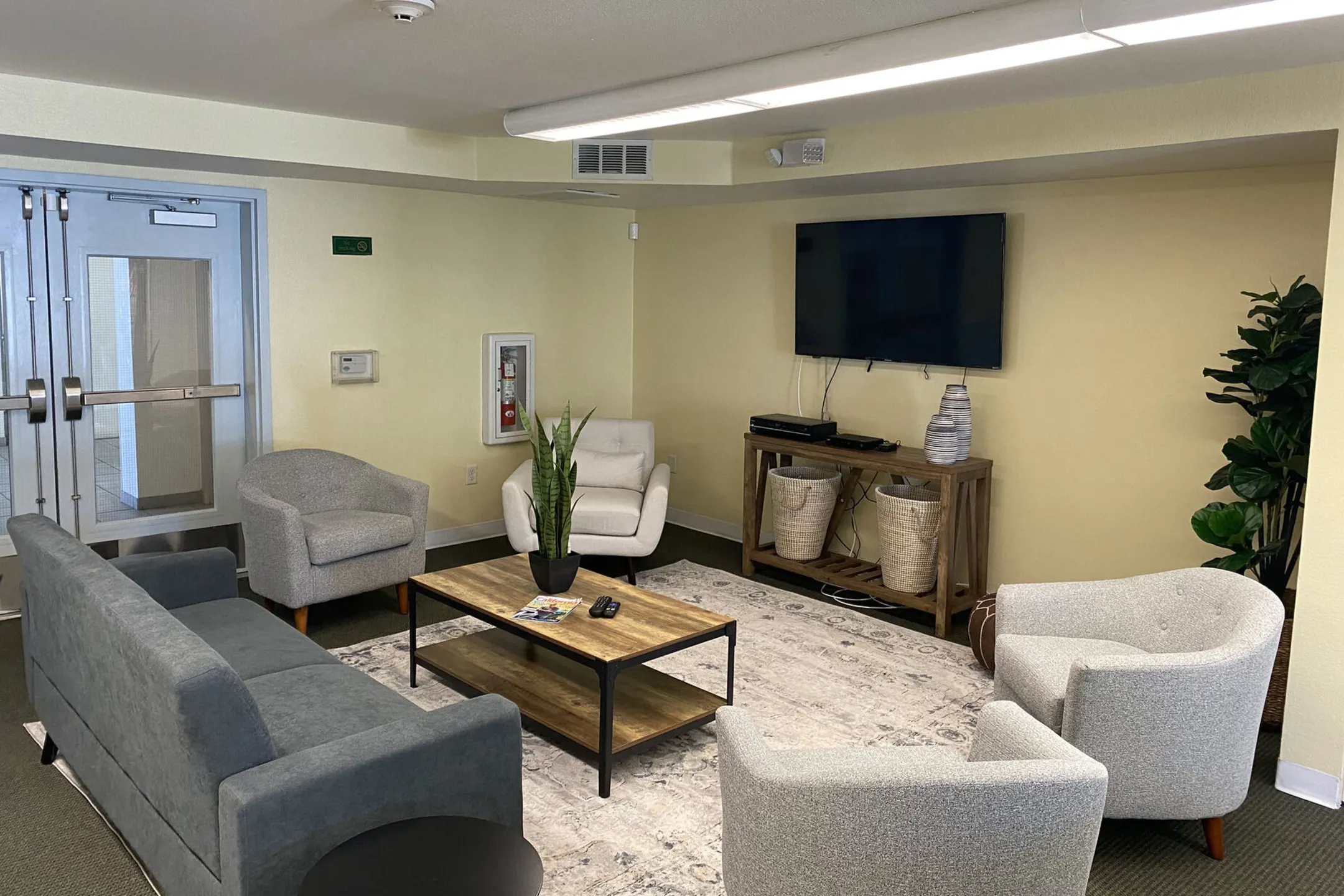 Summercrest Villas Apartments San Jose, CA 95125