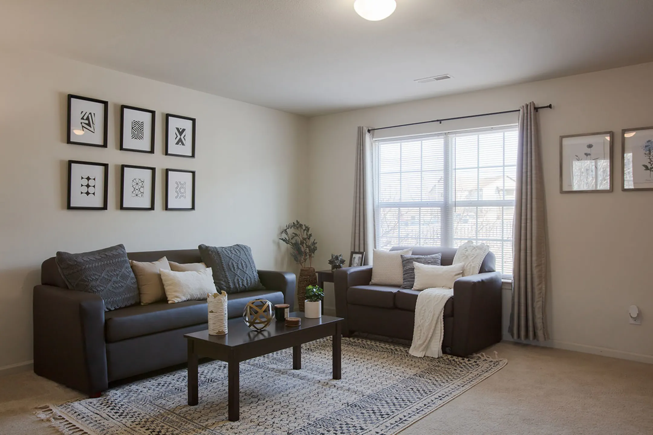 Canvas Townhomes Columbia Apartments Columbia, MO 65201