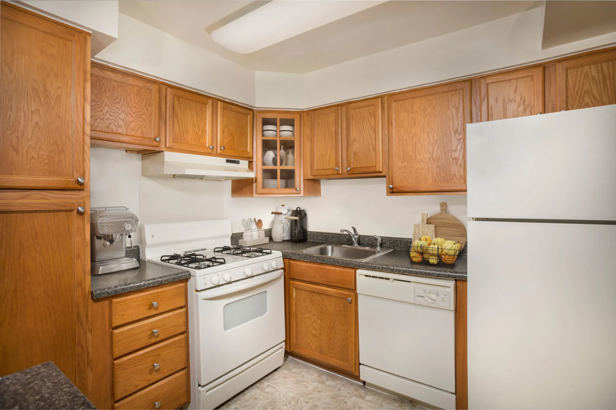 Kitchen - Whitehall Square - Suitland, MD
