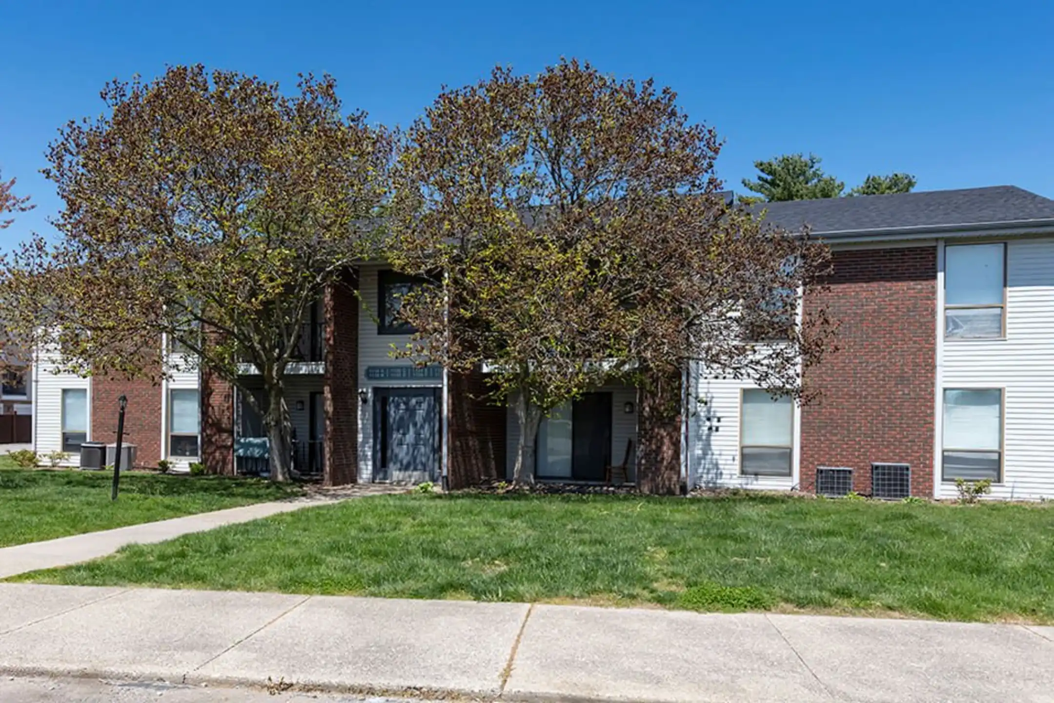 Building - Willow Crossing - Terre Haute, IN