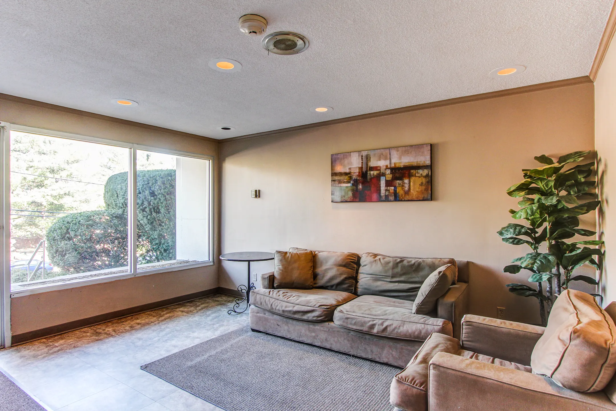 Robin Towers Apartments Arlington, VA 22209