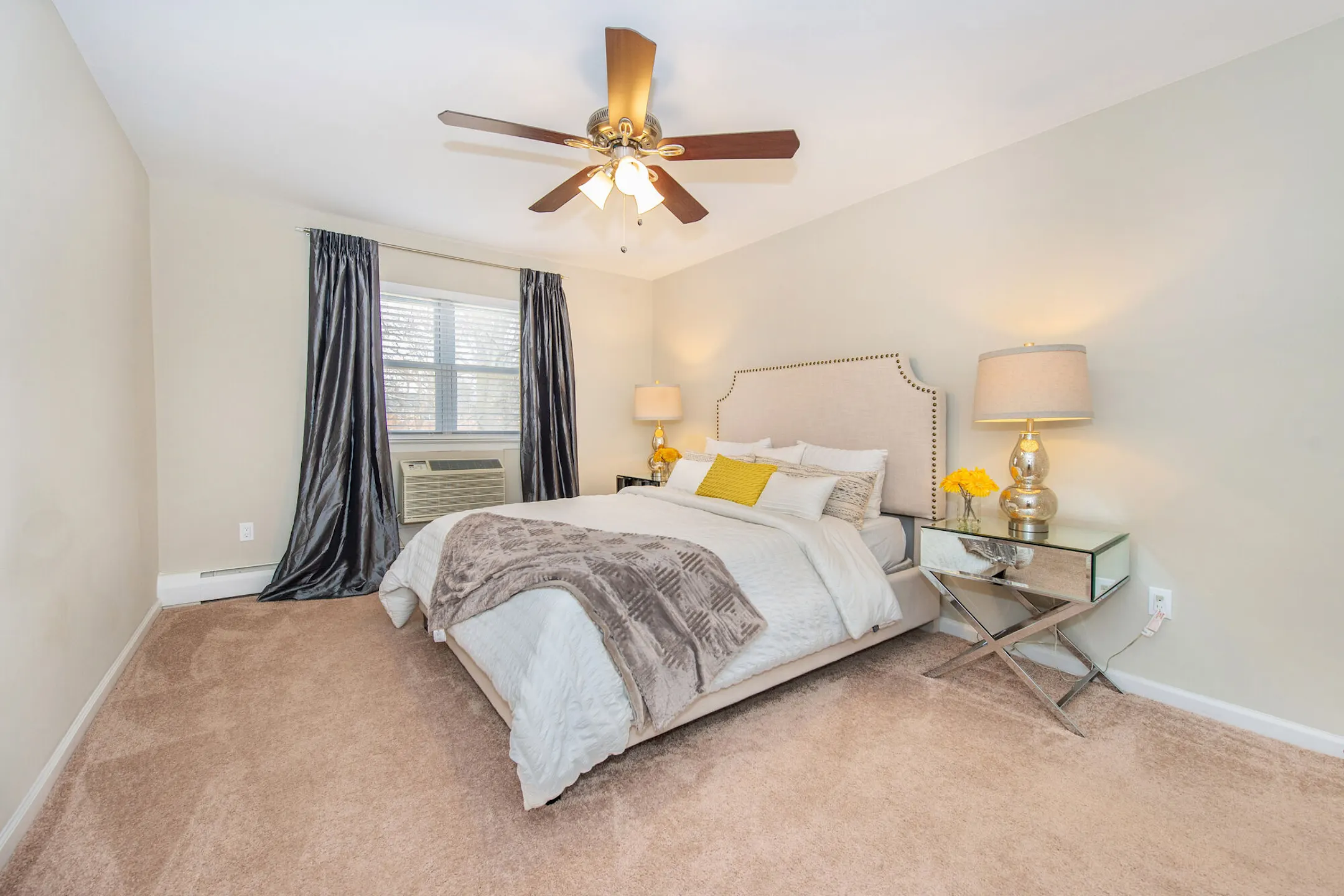 The Crossings at One Apartments Fords, NJ 08863