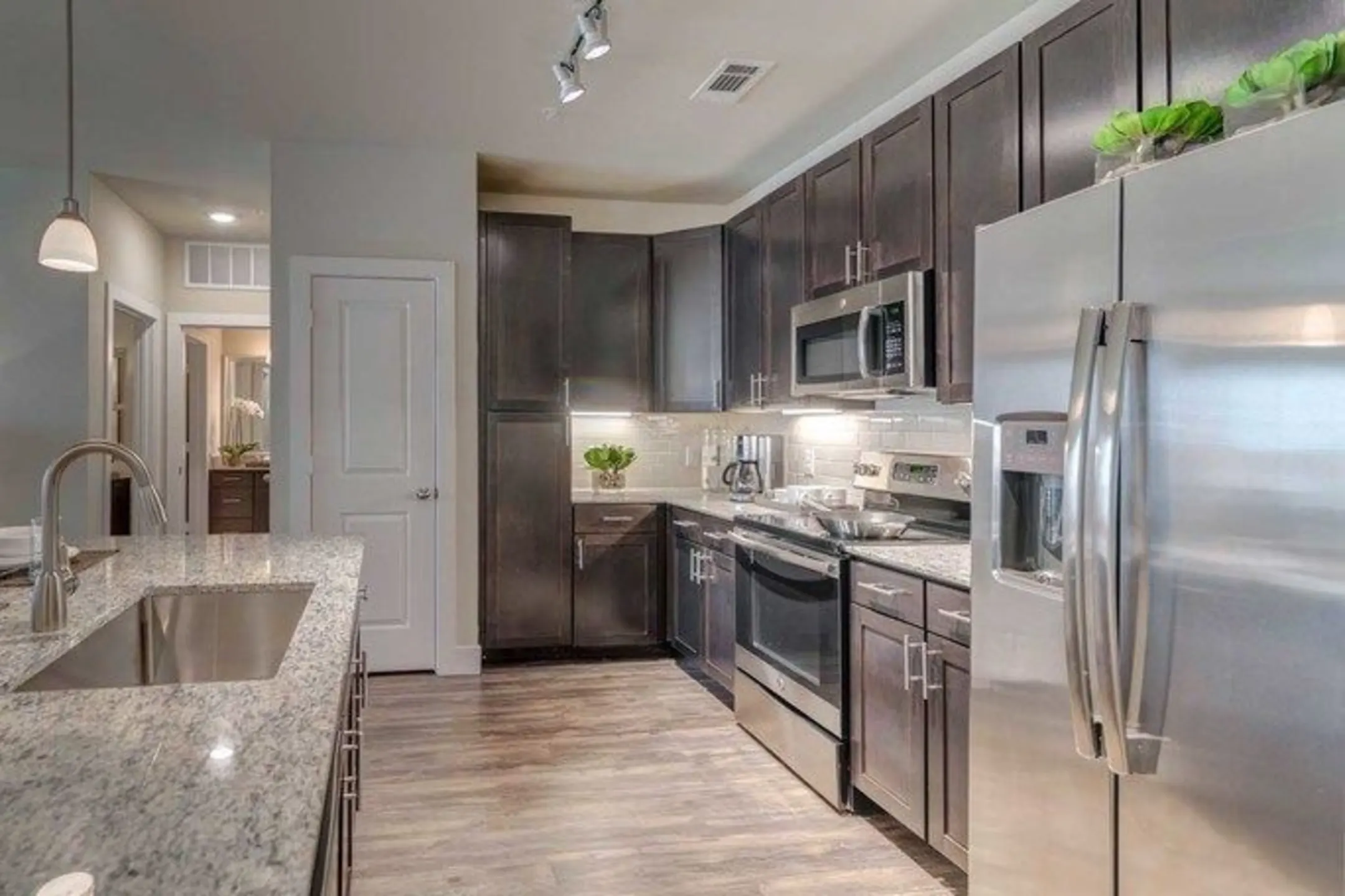 Southfork Lake Apartments 3333 Southfork Parkway Manvel, TX