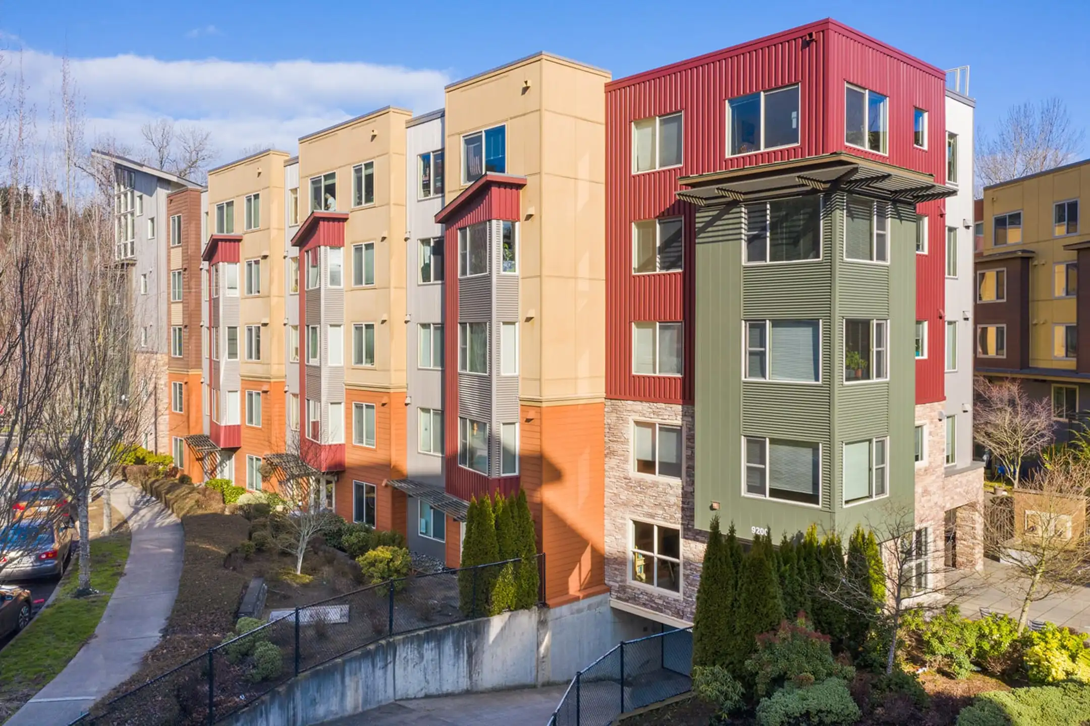 Arrowhead Gardens Apartments Seattle, WA 98106