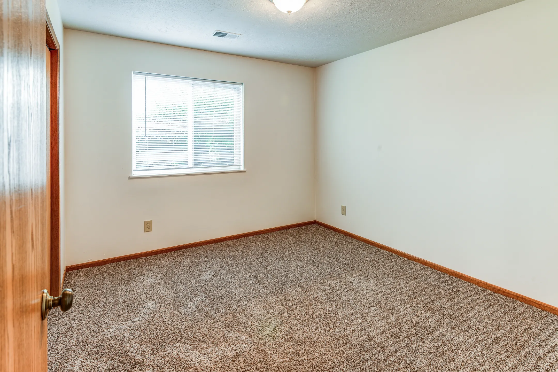 ThornBarry Apartments 525 104 Lincoln St Middleville, MI