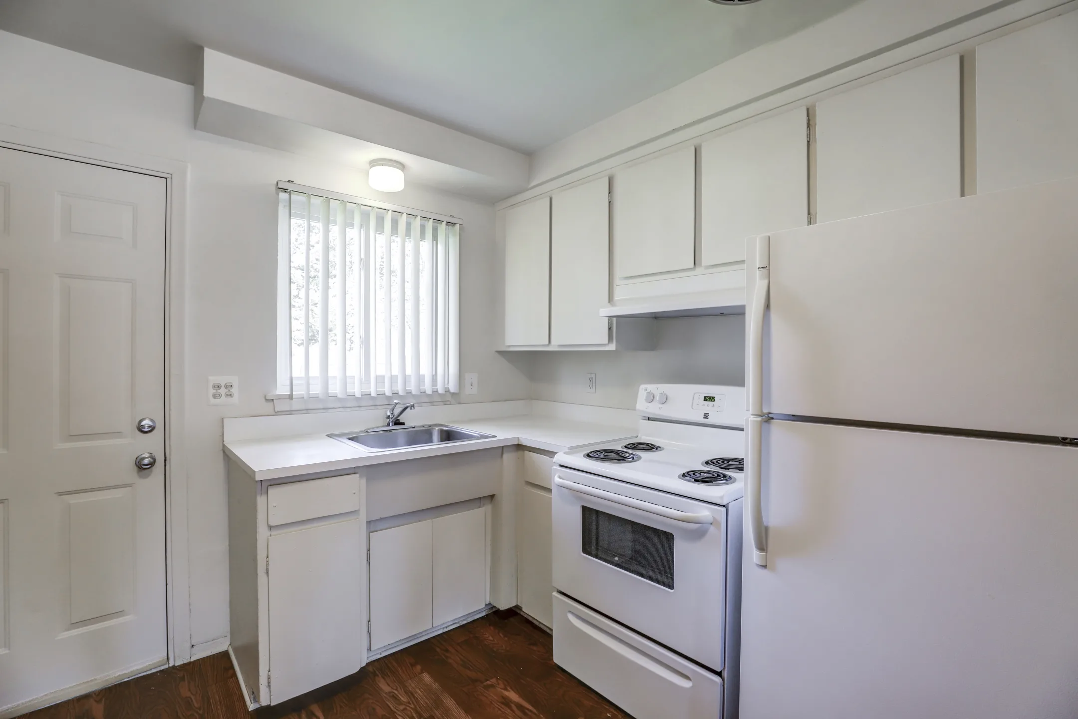 Campbell Row Apartments - 2603 N Campbell Rd | Royal Oak, MI Apartments ...