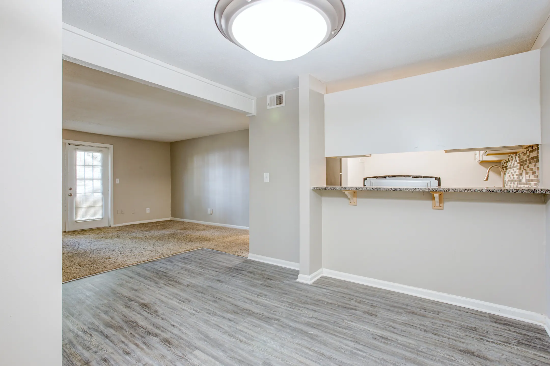 The Onyx at 67 Apartments Shawnee, KS 66203