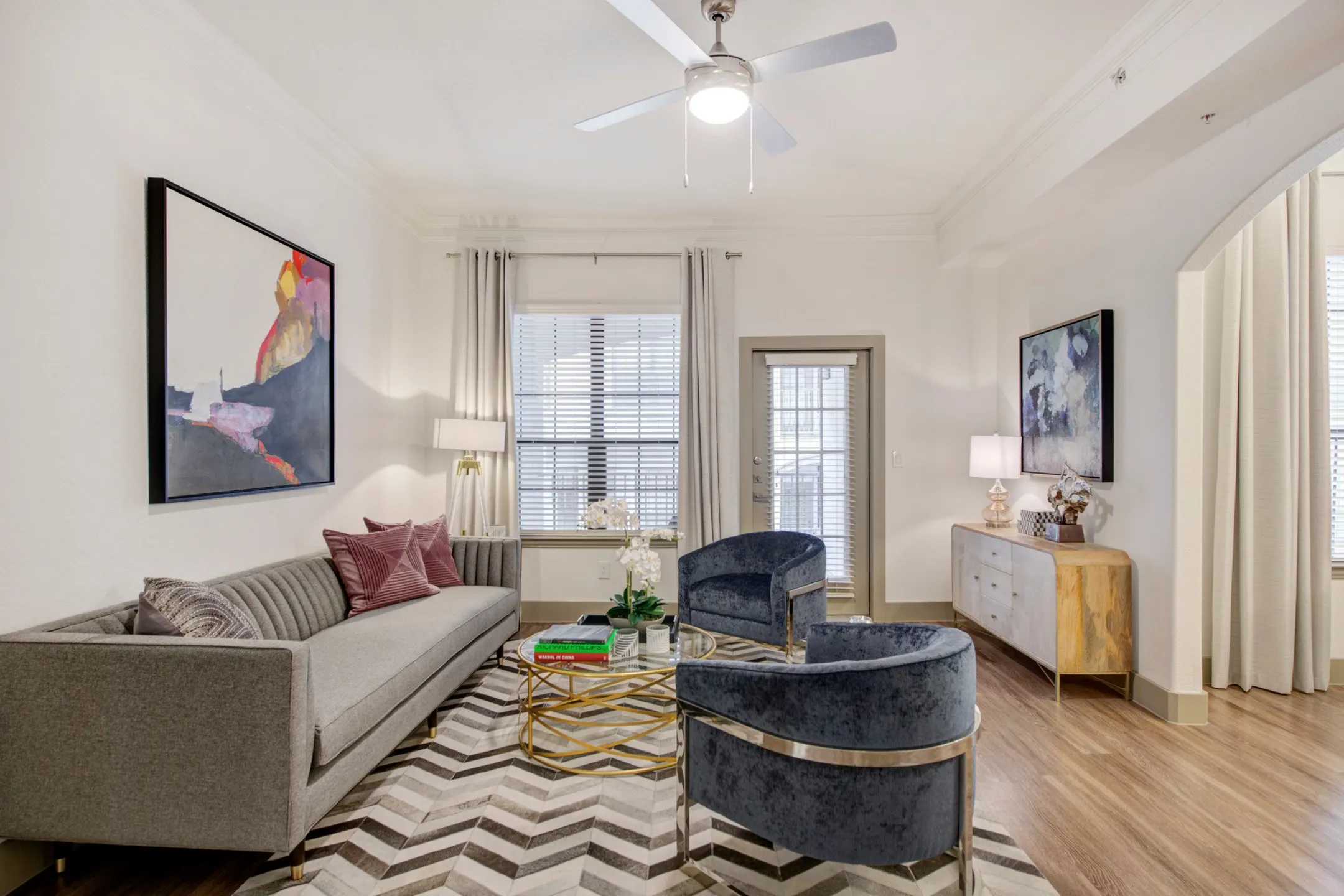 Living Room - State Thomas Ravello Apartments - Dallas, TX