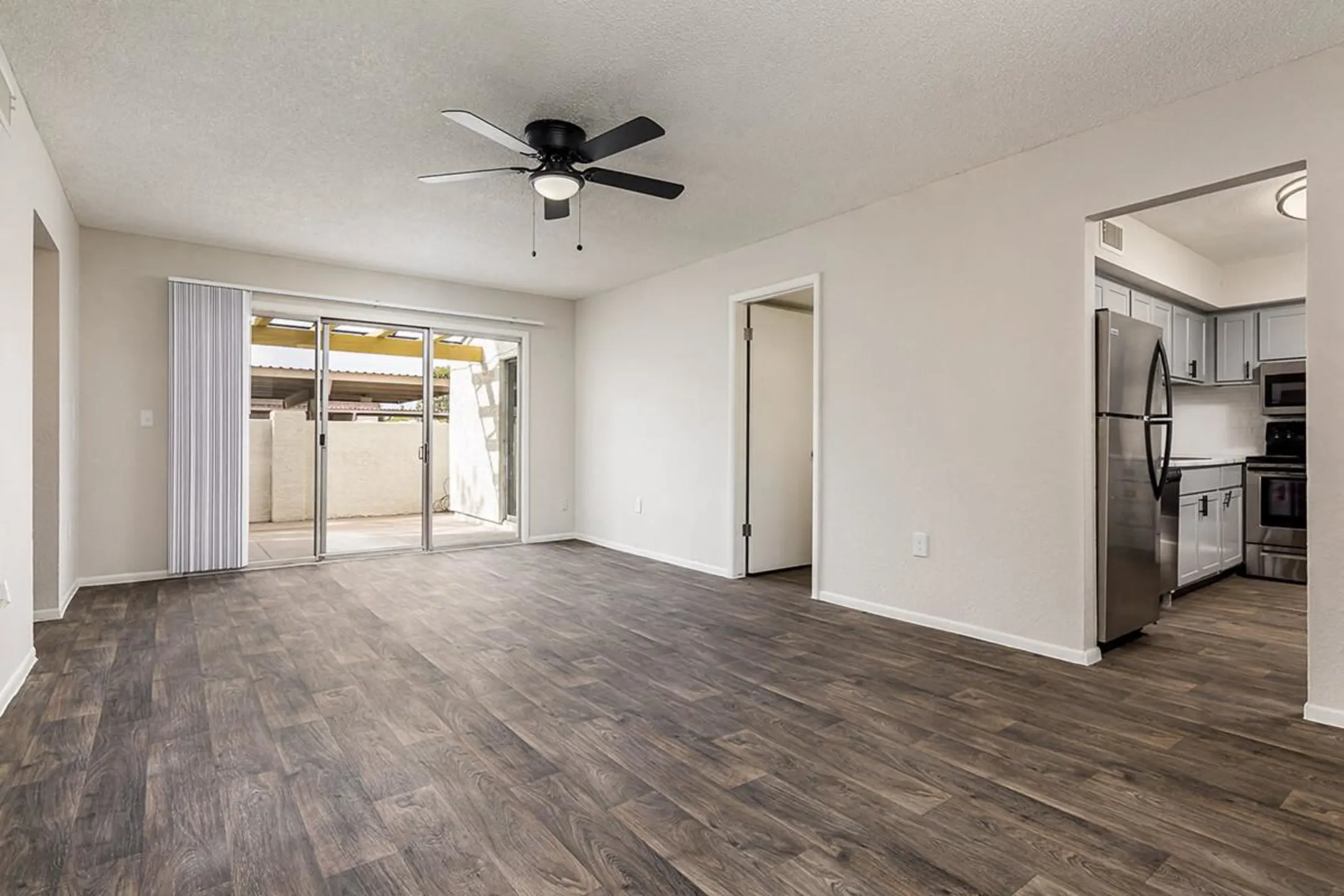 The Lennox @ Tempe - 1655 E Southern Ave | Tempe, AZ Apartments for ...