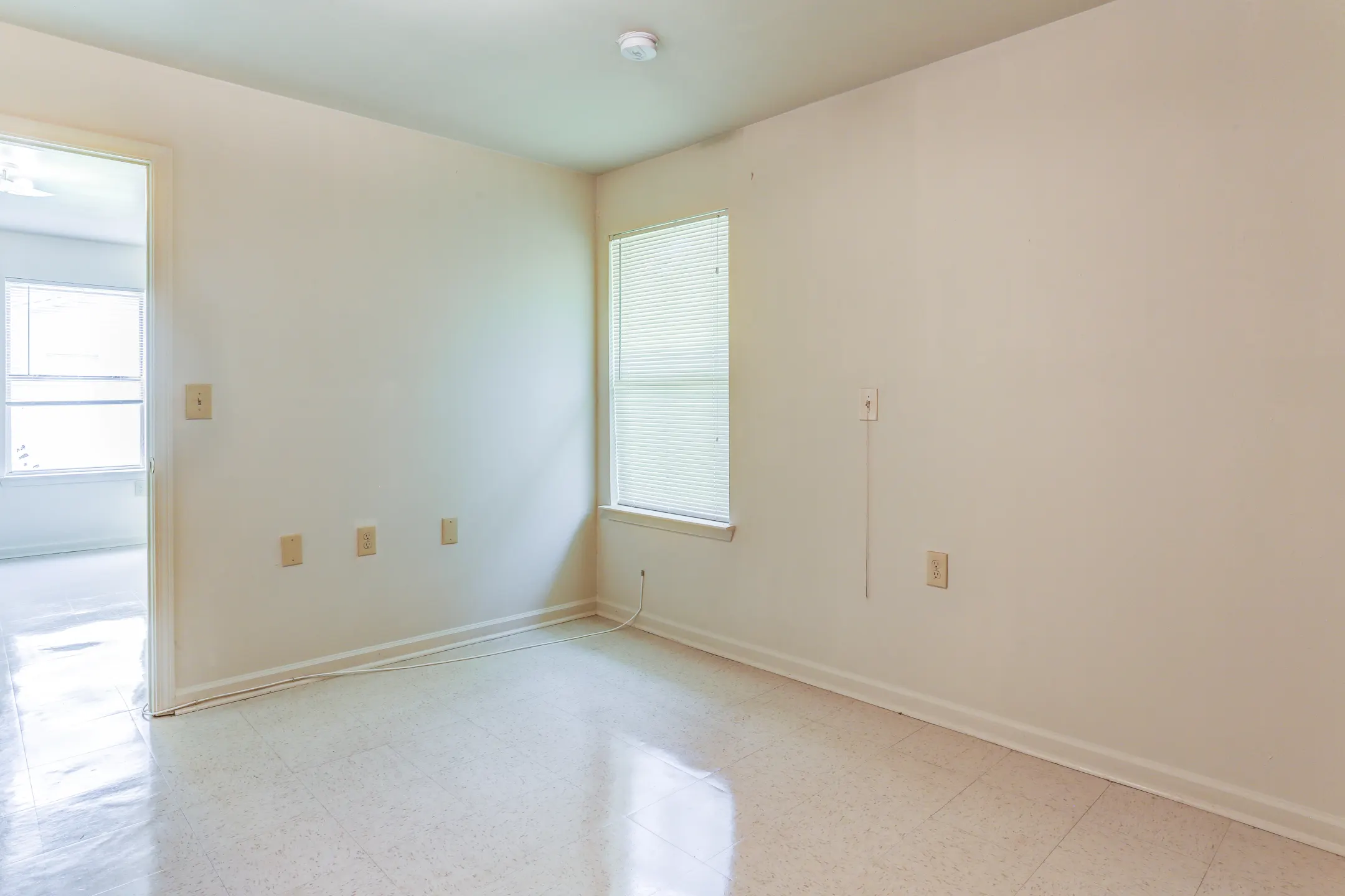 Edgewood Manor - 11021 Plank Rd | Baton Rouge, LA Apartments for Rent ...