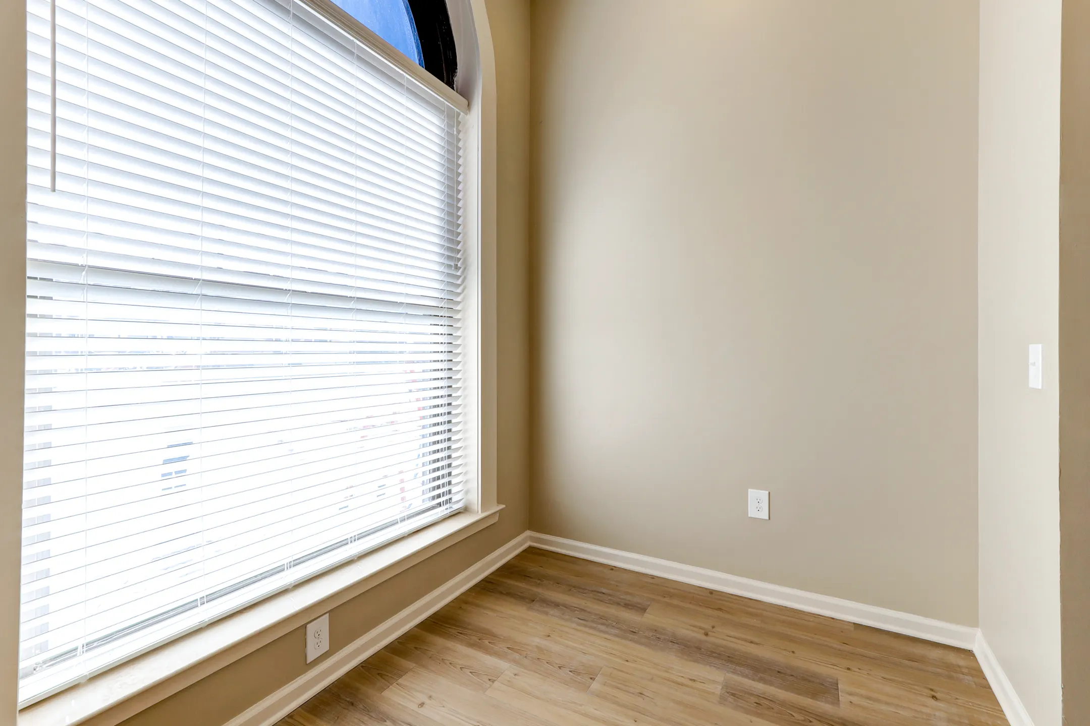 Archer School 226 Nassau Street Charleston, SC Apartments for Rent