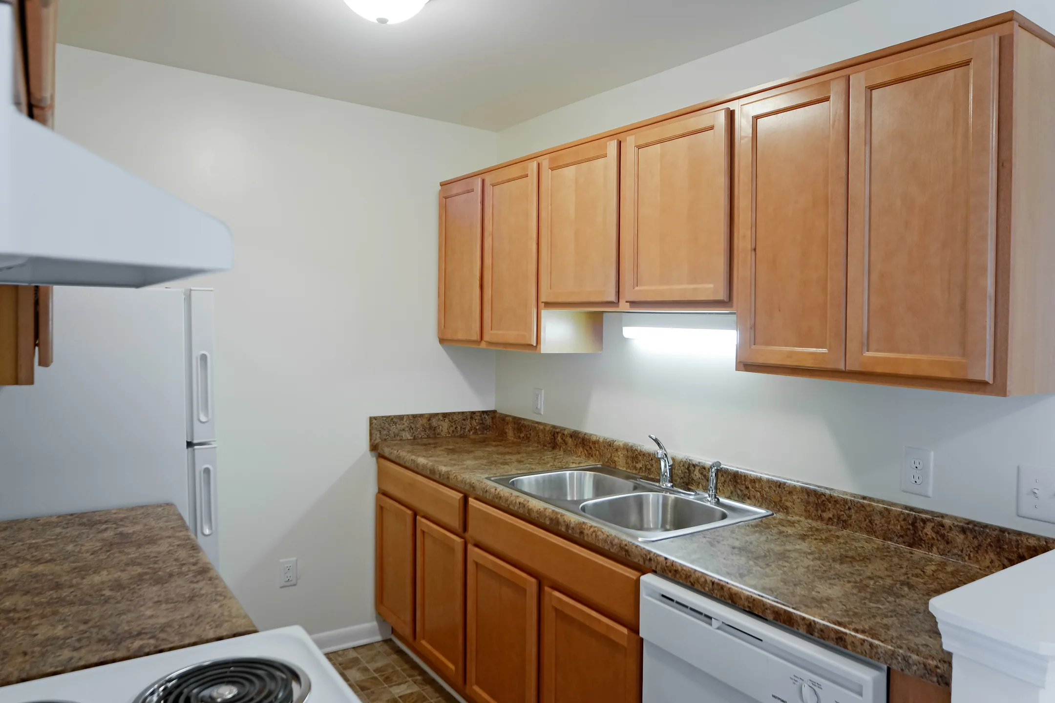 Yorkleigh Apartments Jamestown, NC 27282