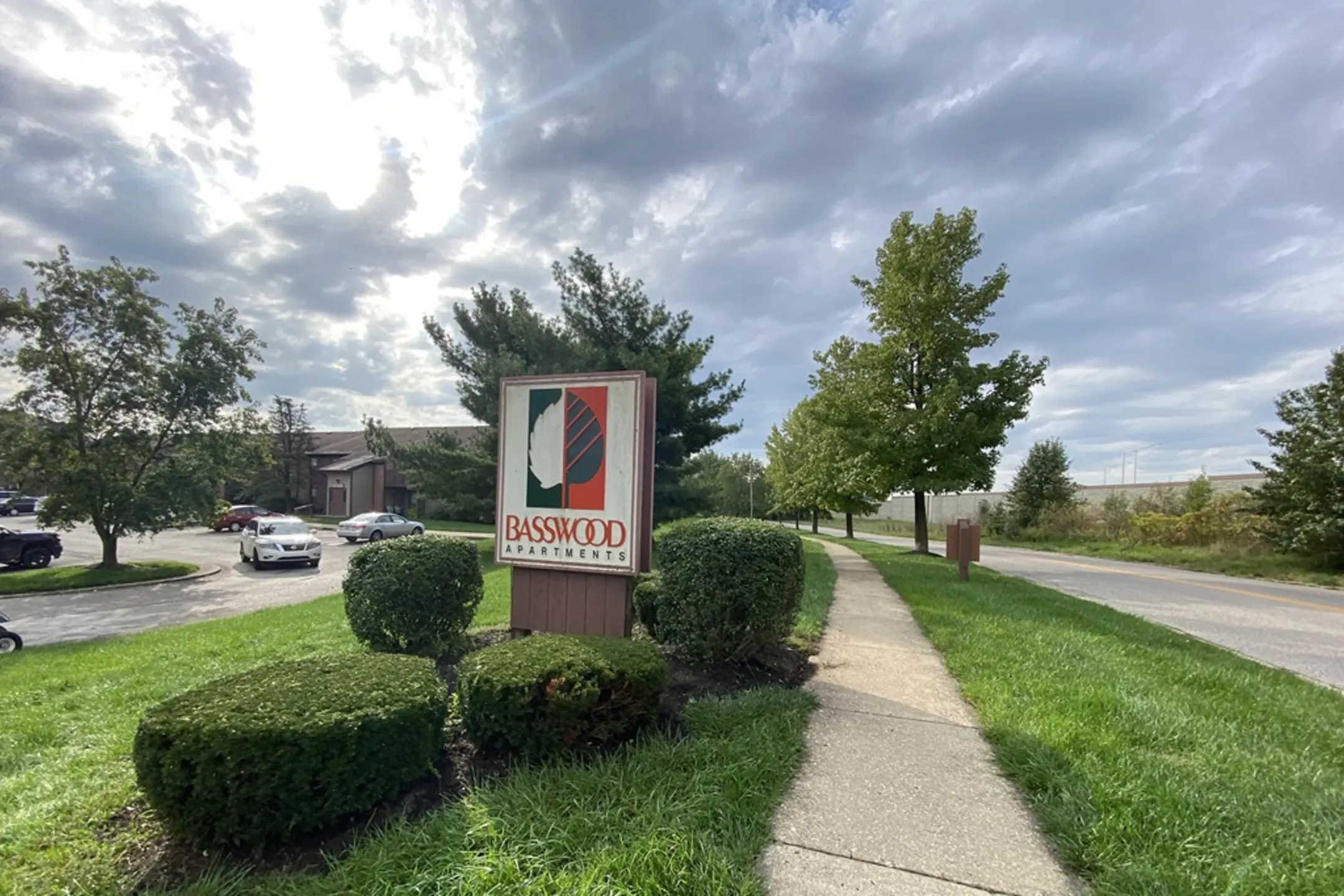 Basswood Apartments 1000 S Basswood Cir Bloomington, IN Apartments