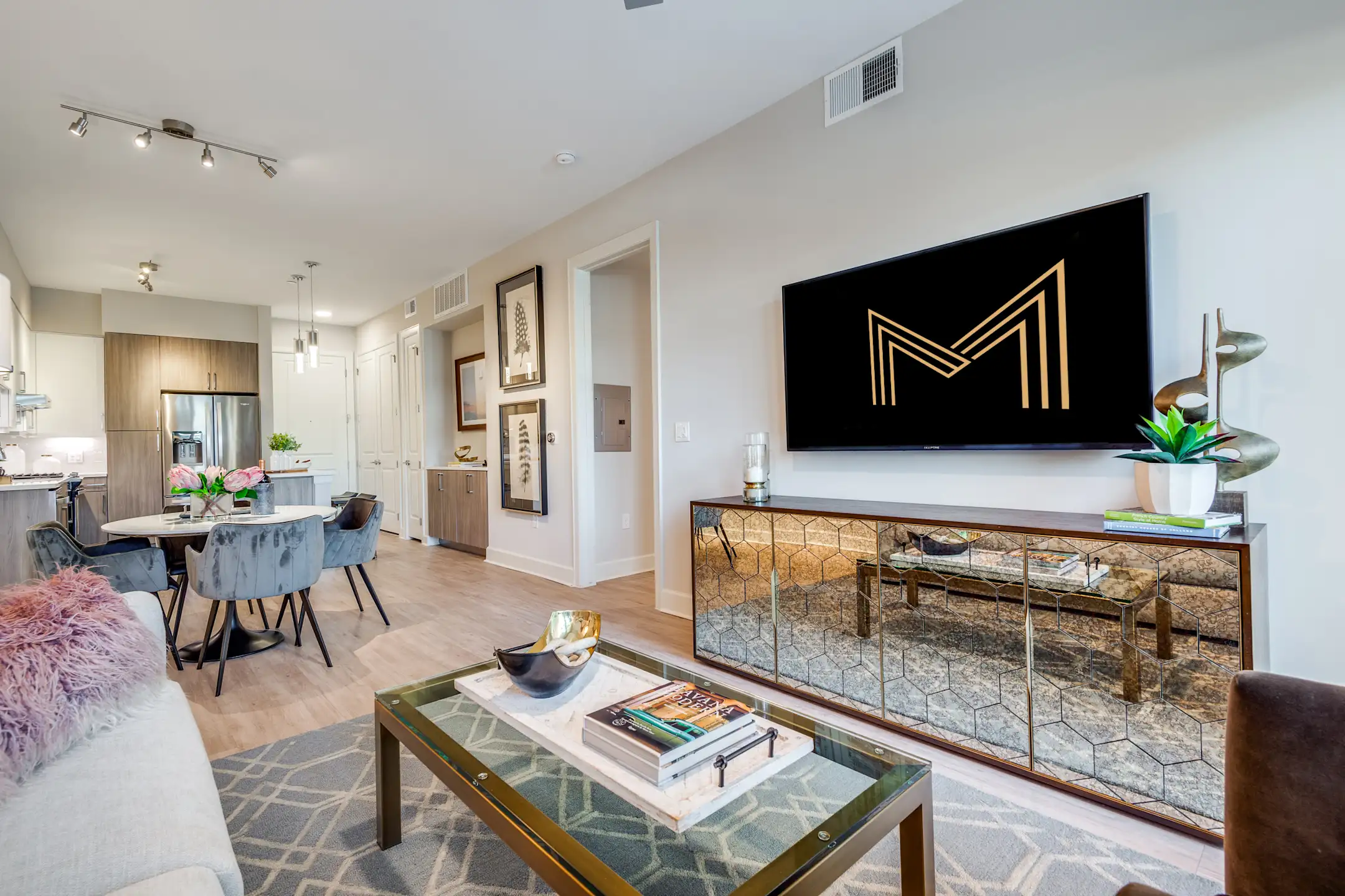 Living Room - Montrose at Buffalo Bayou - Houston, TX