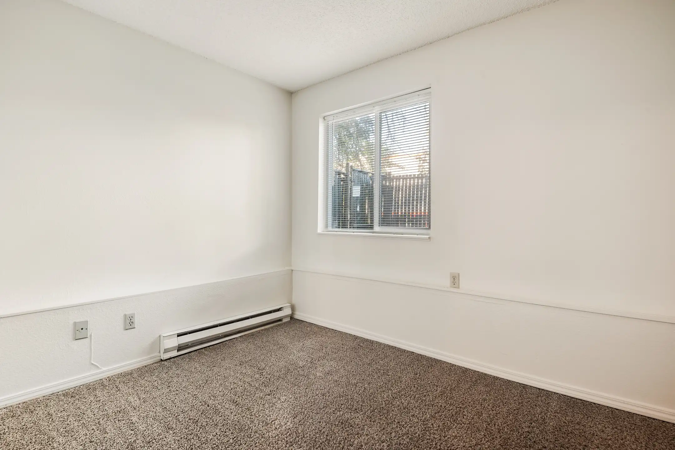 Bedroom - Quail Ridge - Portland, OR