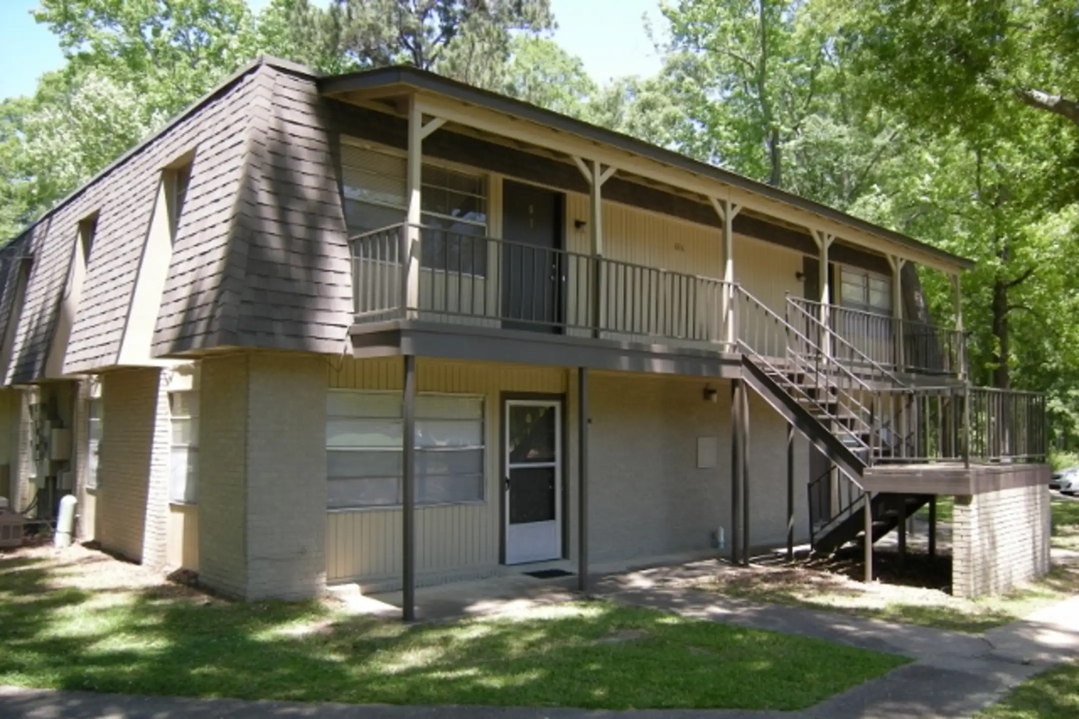 Lakeview Apartments 800 Magee Dr Brookhaven, MS Apartments for Rent