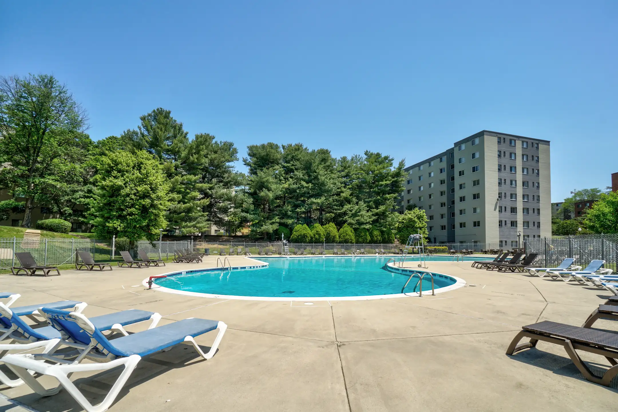 Summit Hills 1701 E West Hwy Silver Spring, MD Apartments for Rent