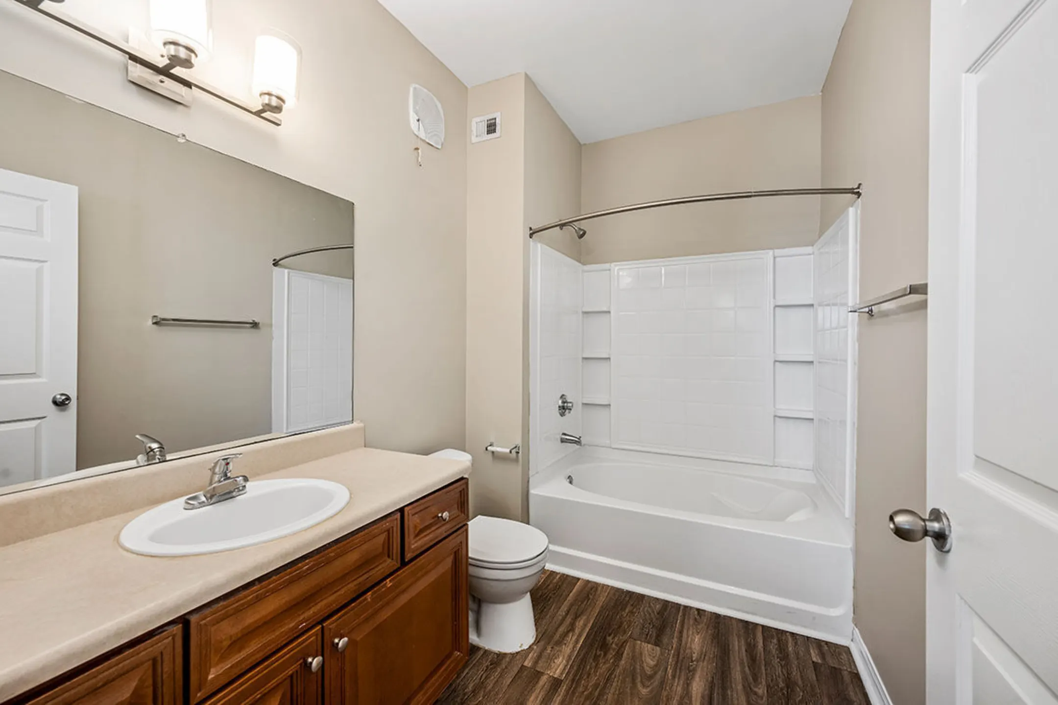 Houston Lake Apartment Community 2350 Houston Lake Rd Kathleen, GA