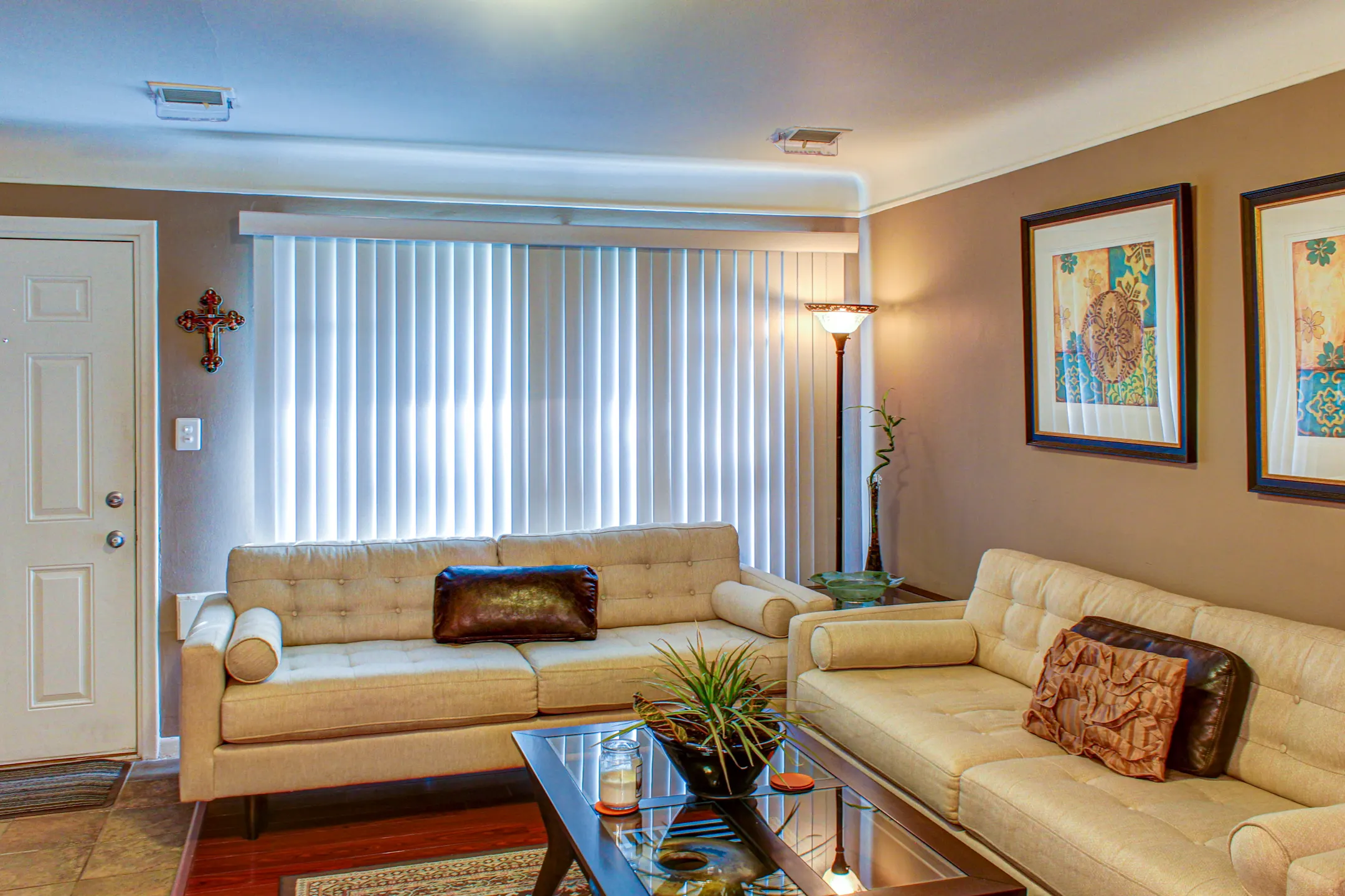 Campbell Row Apartments 2603 N Campbell Rd Royal Oak, MI Apartments