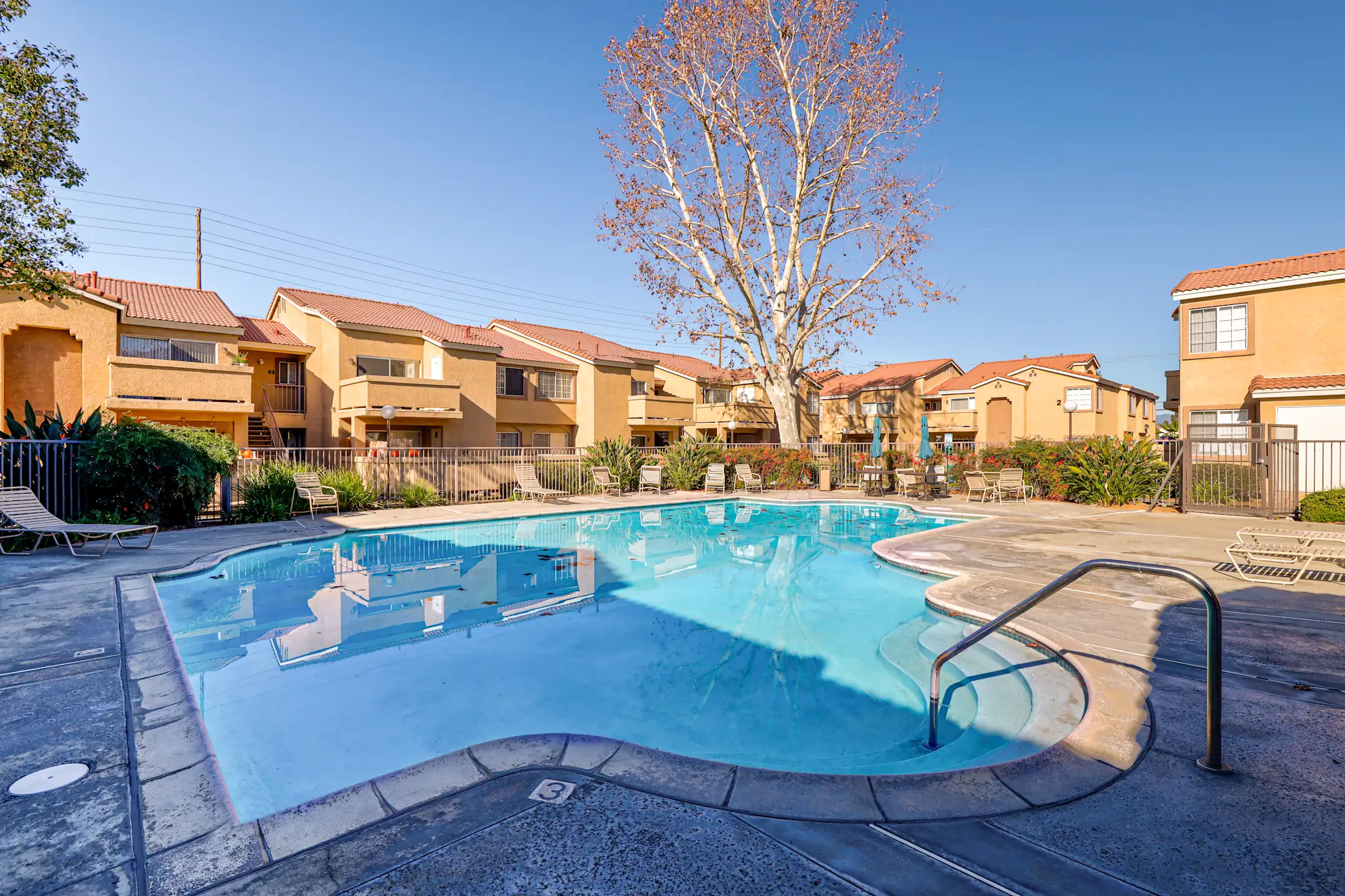 Spruce Village Apartments Riverside, CA 92507