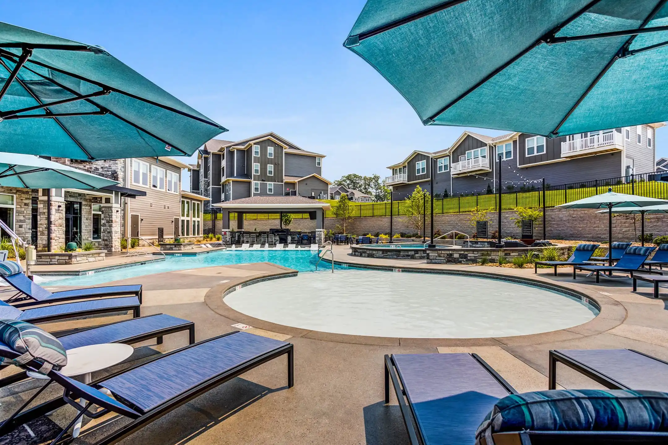 Icon Apartment Homes At Hardin Valley 10758 Carmichael Road