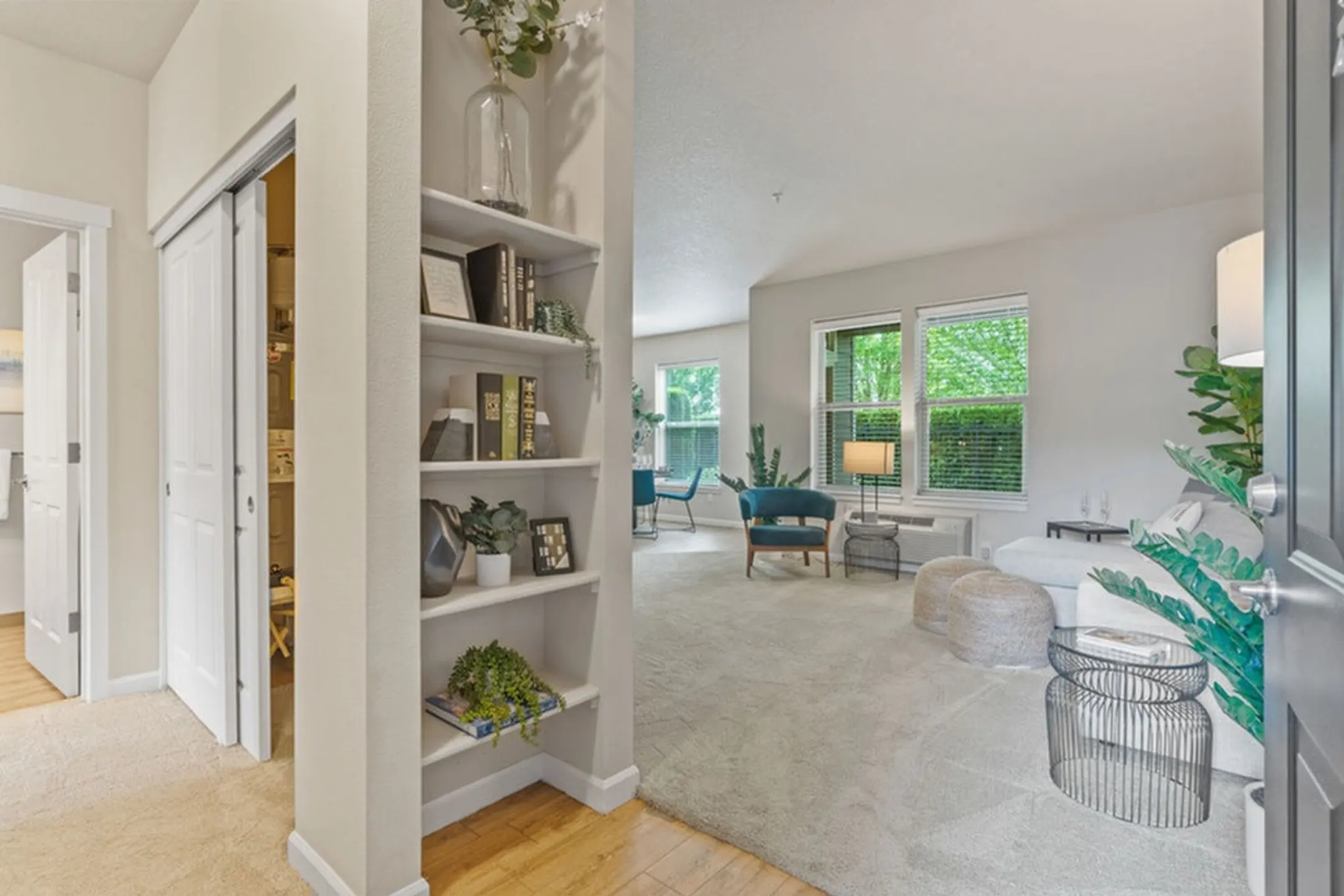 Living Room - The Reserve At Columbia Tech Center - Vancouver, WA