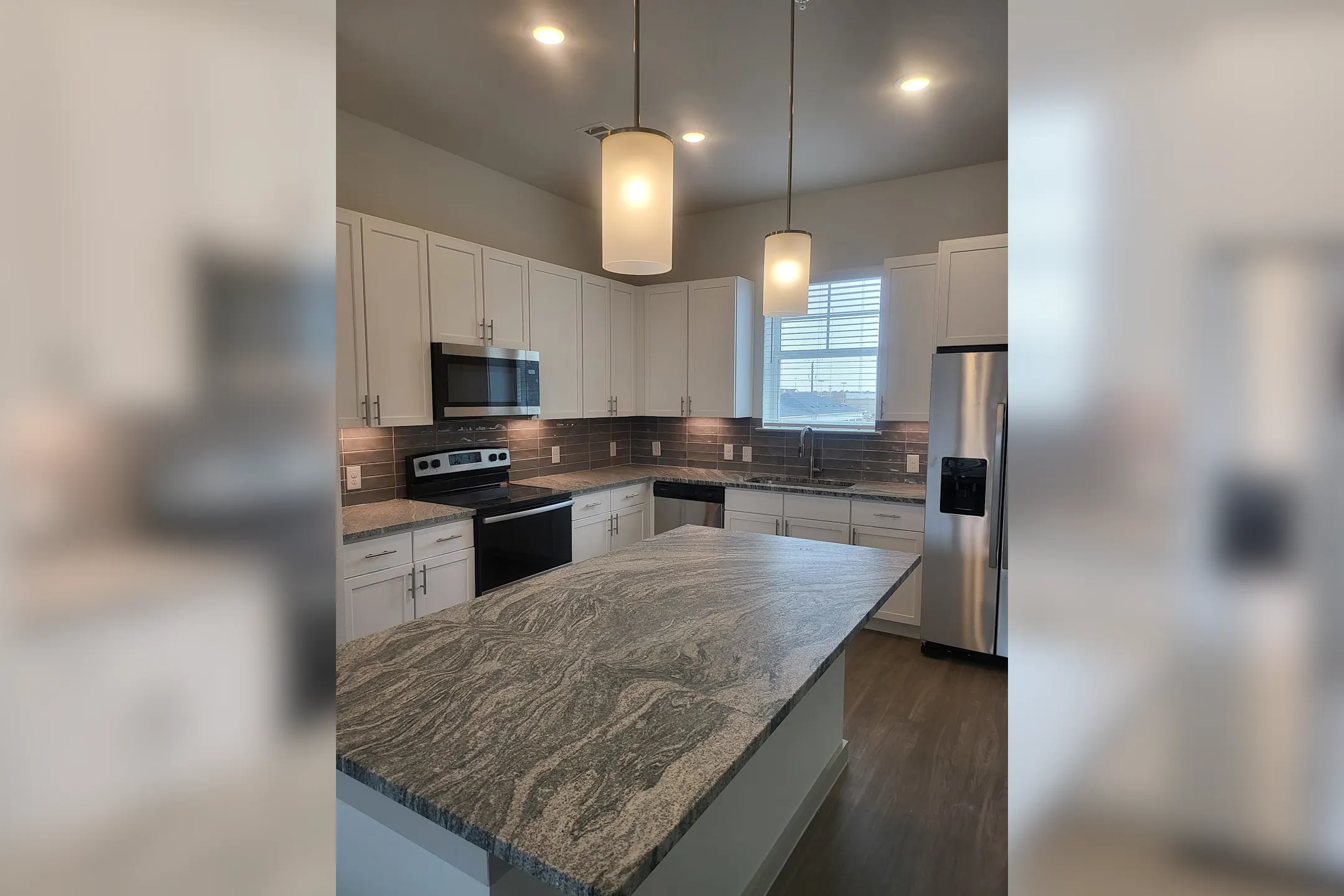 Kitchen - Charleston at Fannin Station - Houston, TX