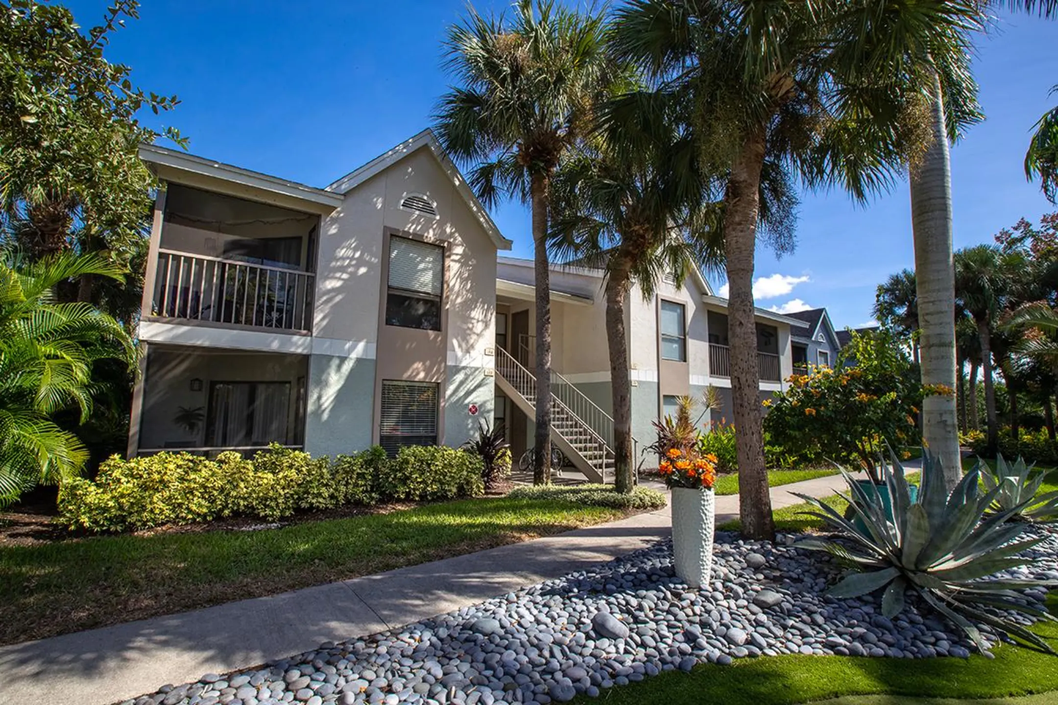 River Reach Apartments - 2000 River Reach Dr | Naples, FL Apartments ...