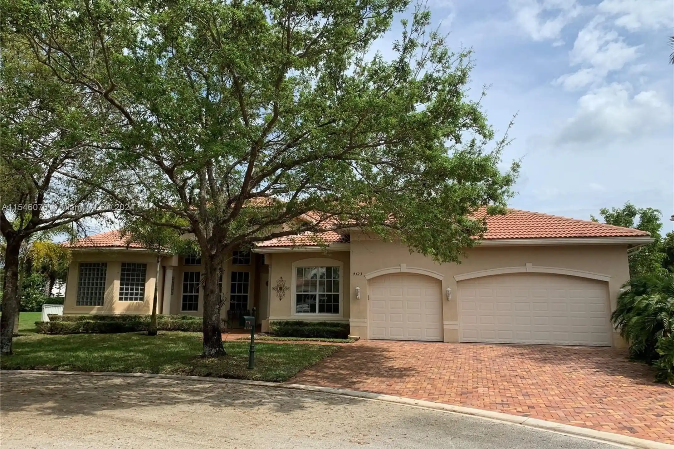 4723 SW 195th Way  