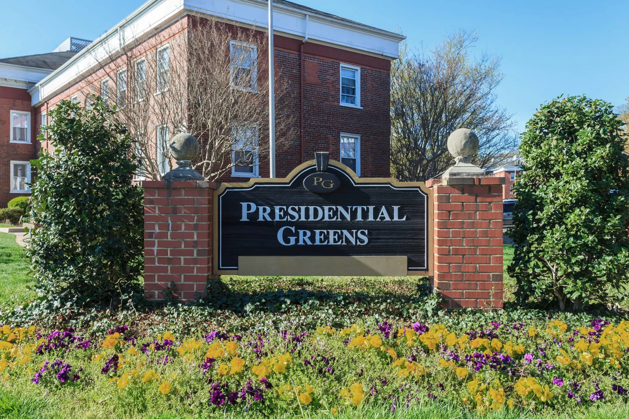 Community Signage - Presidential Greens - Alexandria, VA