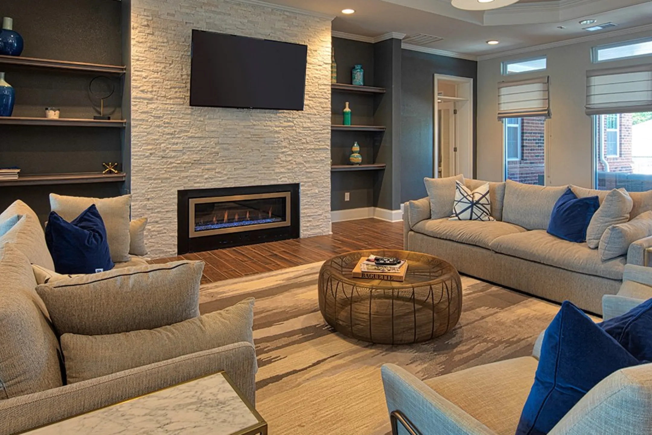 Living Room - The Choices at Holland Windsor - Virginia Beach, VA