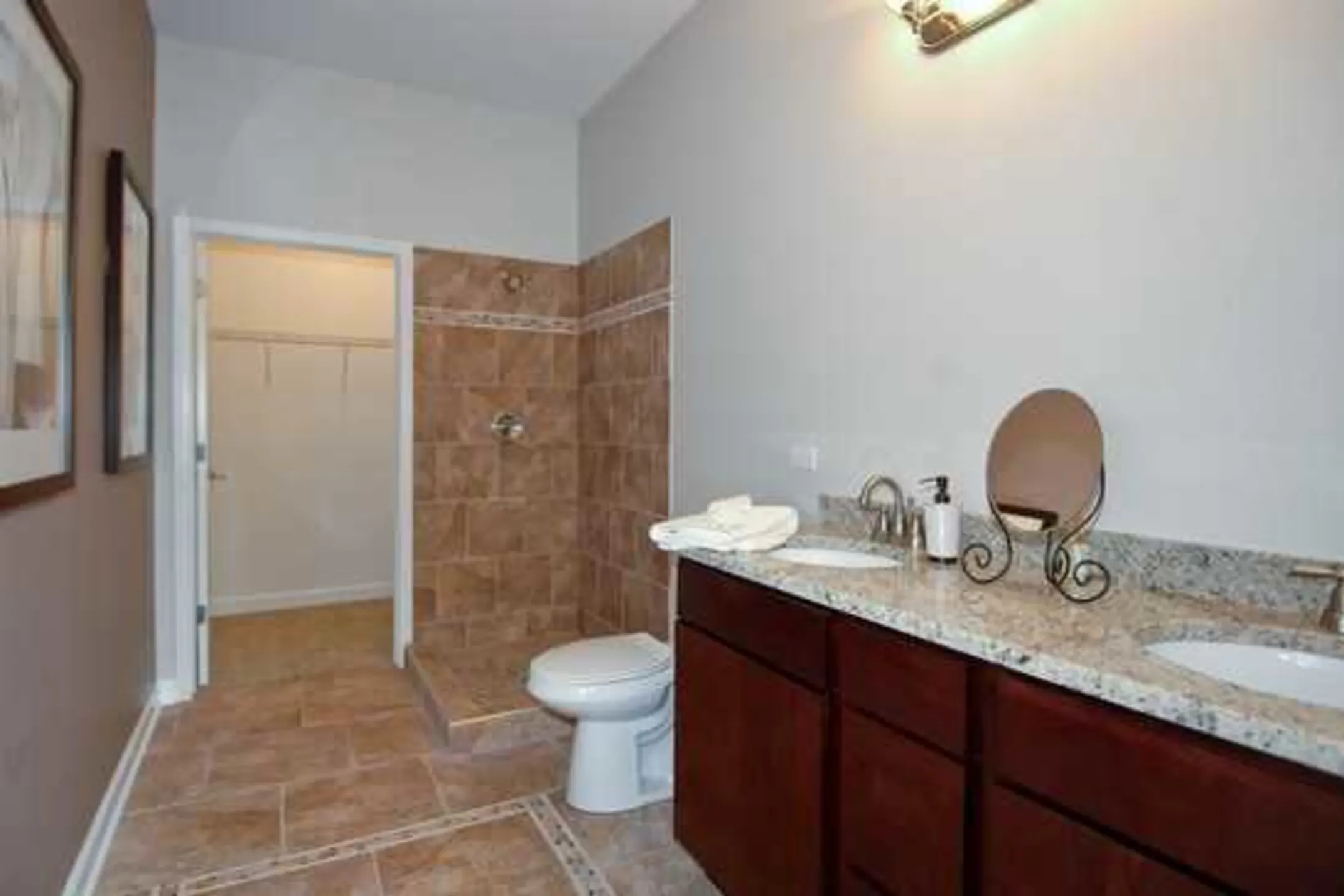 Bathroom - River Place Luxury Residences - McHenry, IL