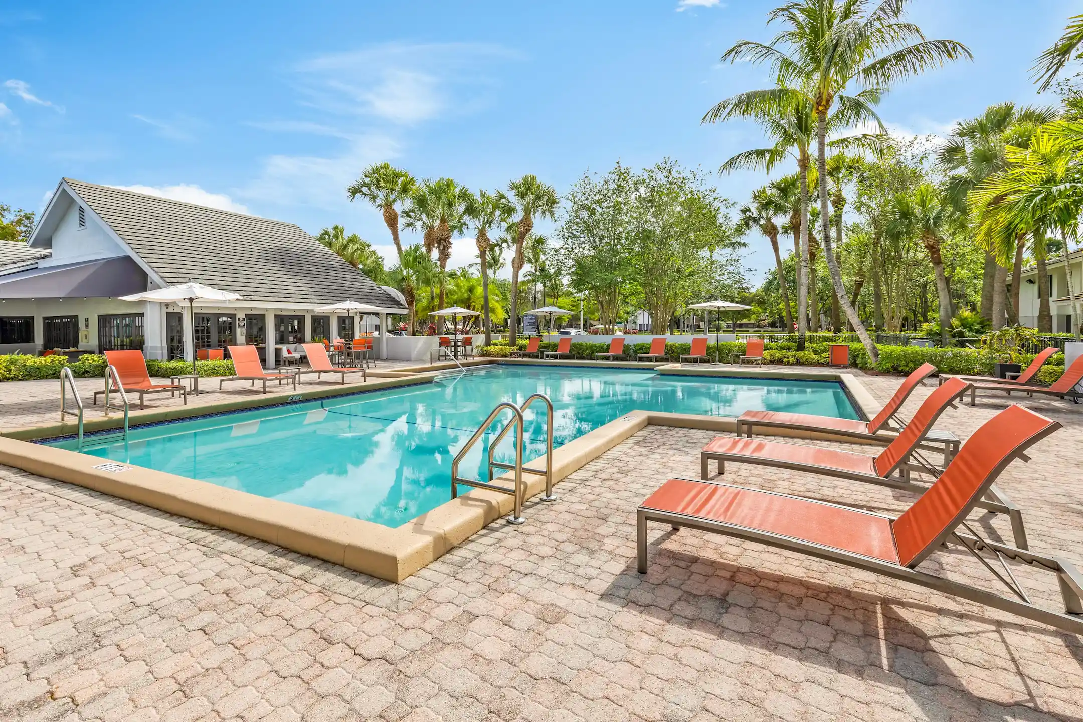 Lakepointe at Jacaranda Apartments - Plantation, FL
